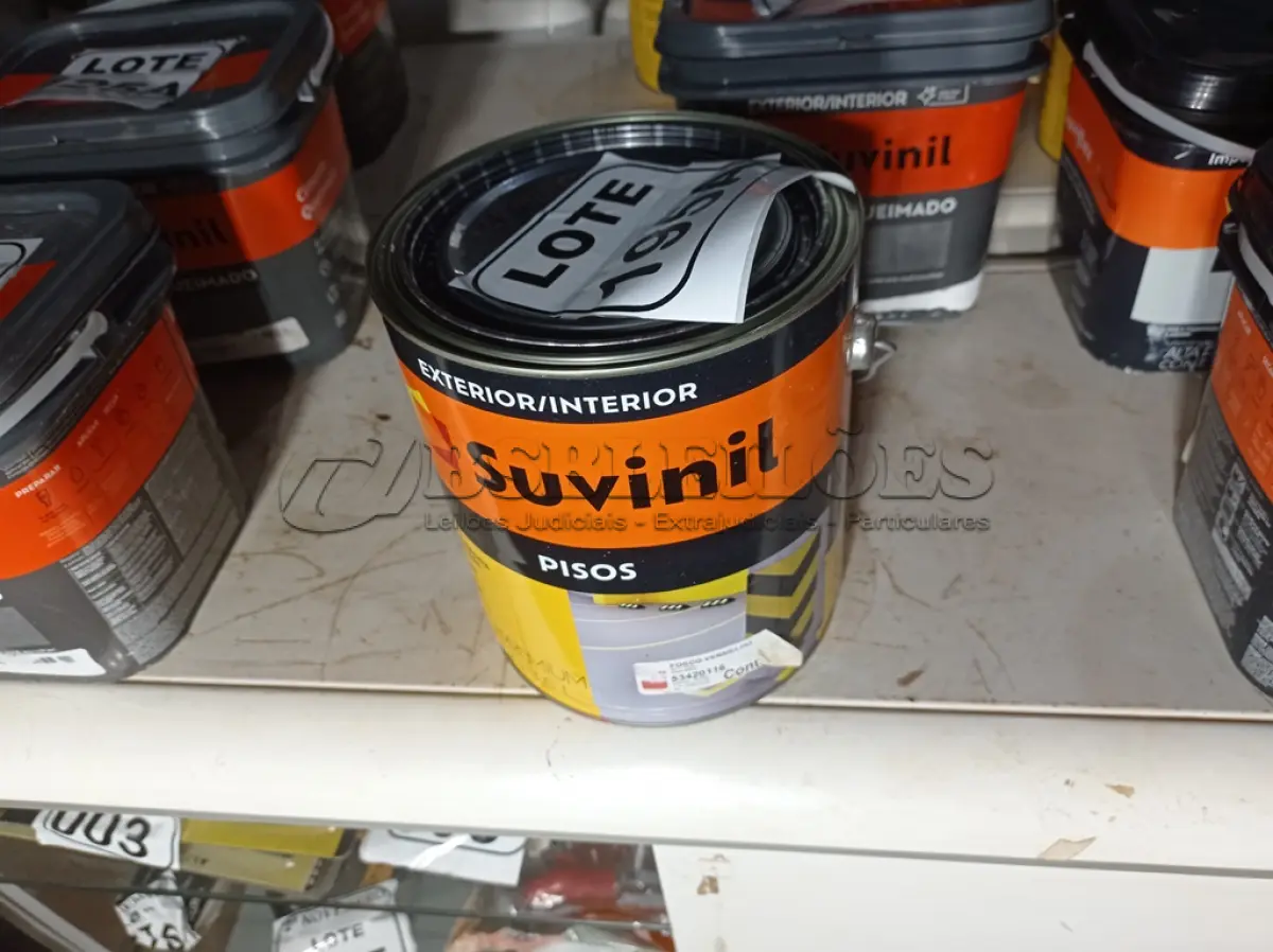LOTE 195 - 01 LATA DE TINTA ACRÍLICA NA COR FOSCO VERMELHO MARCA SUVINIL 3,6L (NO ESTADO, NÃO SABEMOS SE FUNCIONA. LEILÃO NÃO TEM GARANTIA E NEM DEVOLUÇÃO, SUJEITO A POSSÍVEIS AVARIAS VISÍVEIS/OCULTAS E/OU AUSÊNCIA DE COMPONENTES)