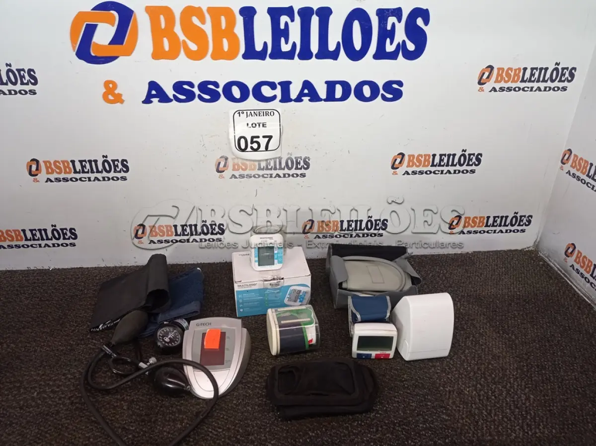 LOTE 057 - 01 LOTE C/VÁRIOS MEDIDORES DE PRESSÃO MARCAS E MODELOS DIVERSOS. (NO ESTADO) ATENÇÃO! FAZER A VISITAÇÃO ANTES DE ARREMATAR, NÃO SABEMOS SE FUNCIONA. LEILÃO NÃO TEM GARANTIA E NEM DEVOLUÇÃO, SUJEITO A POSSÍVEIS AVARIAS VISÍVEIS/OCULTAS E/OU AUSÊNCIA DE COMPONENTES.