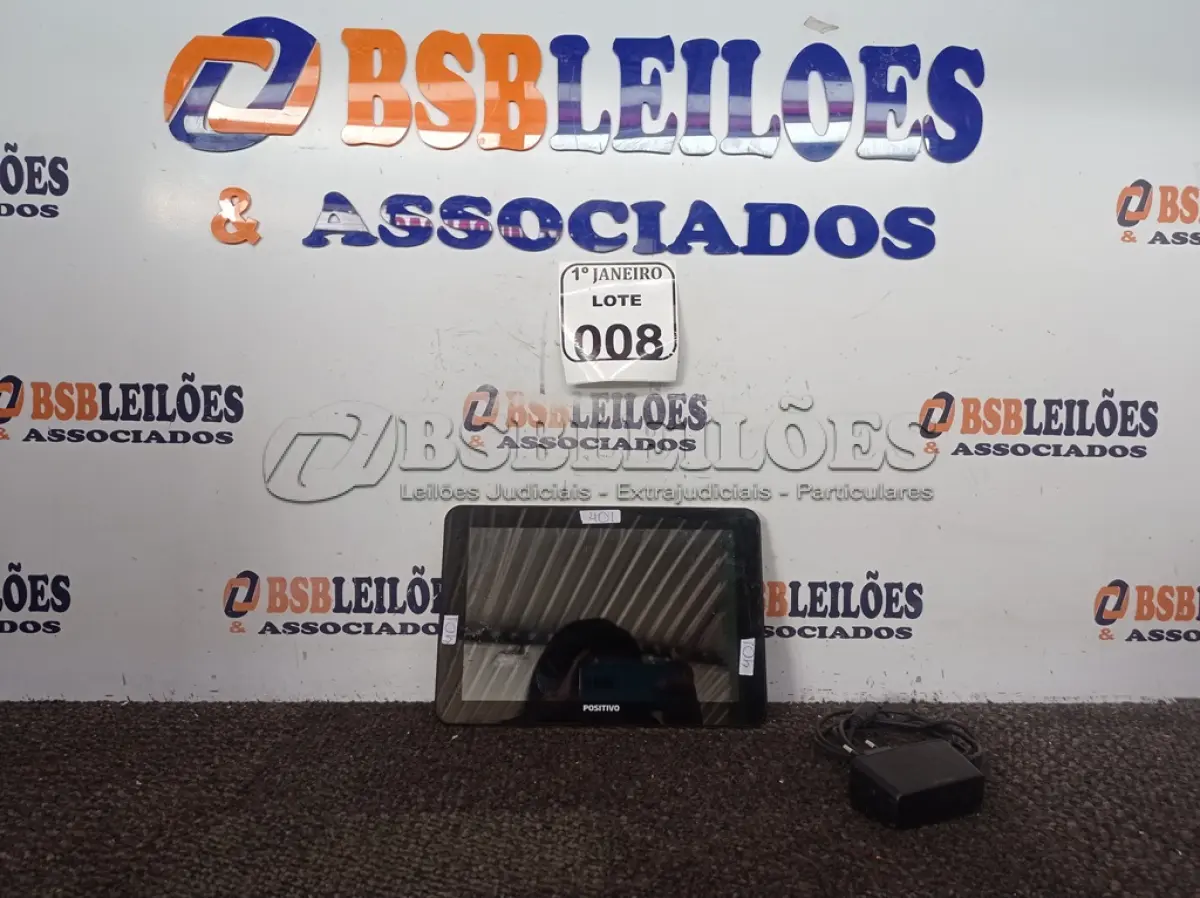 LOTE 008 - 01 TABLET MARCA POSITIVO C/CARREGADOR. (NO ESTADO) ATENÇÃO! FAZER A VISITAÇÃO ANTES DE ARREMATAR, NÃO SABEMOS SE FUNCIONA. LEILÃO NÃO TEM GARANTIA E NEM DEVOLUÇÃO, SUJEITO A POSSÍVEIS AVARIAS VISÍVEIS/OCULTAS E/OU AUSÊNCIA DE COMPONENTES.