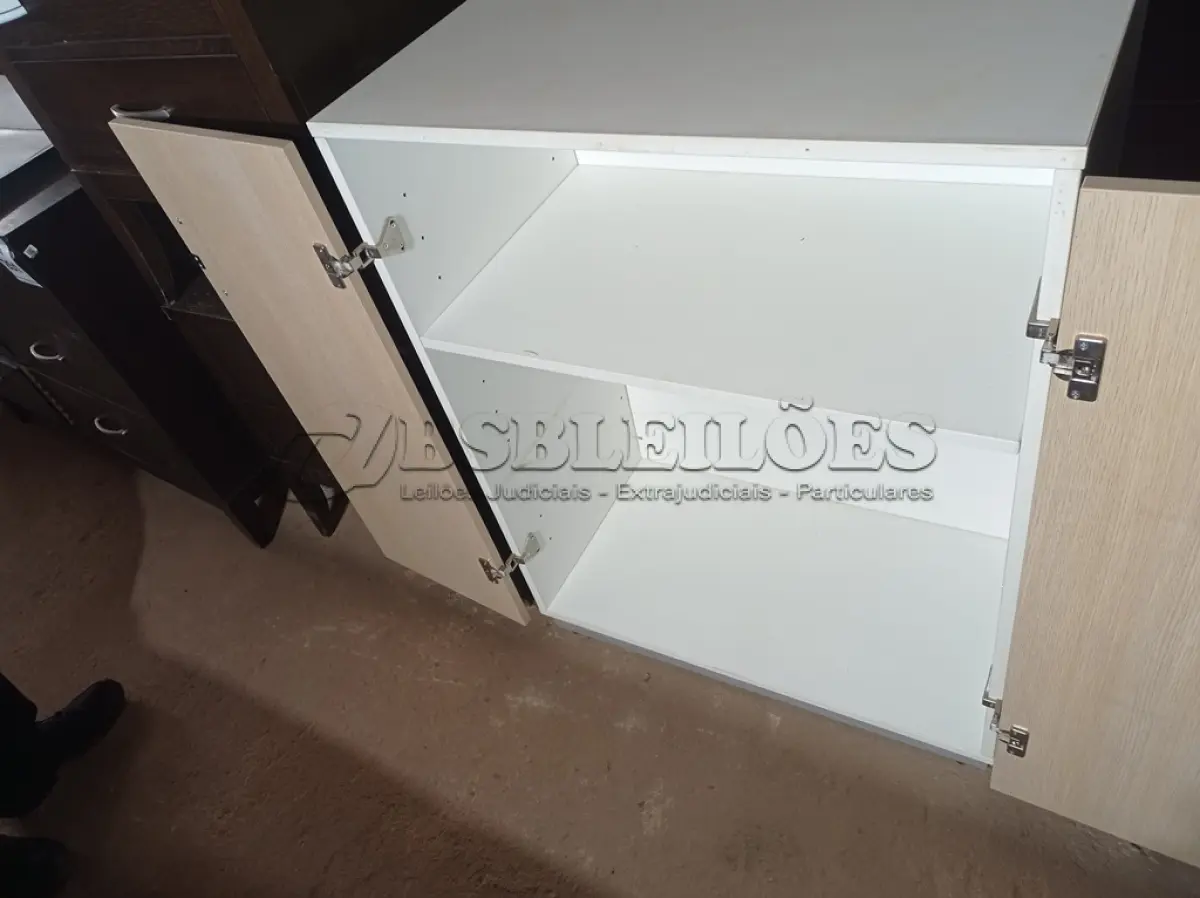 LOTE 245 - 01 GAVETEIRO (DRAWER). (NO ESTADO EM QUE SE ENCONTRA. SUJEITO A AVARIAS OCULTAS/VISÍVEIS.) AV2122H