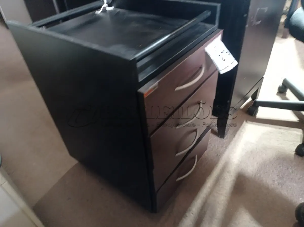 LOTE 279 - 01 GAVETEIRO (DRAWER). (NO ESTADO EM QUE SE ENCONTRA. SUJEITO A AVARIAS OCULTAS/VISÍVEIS.)