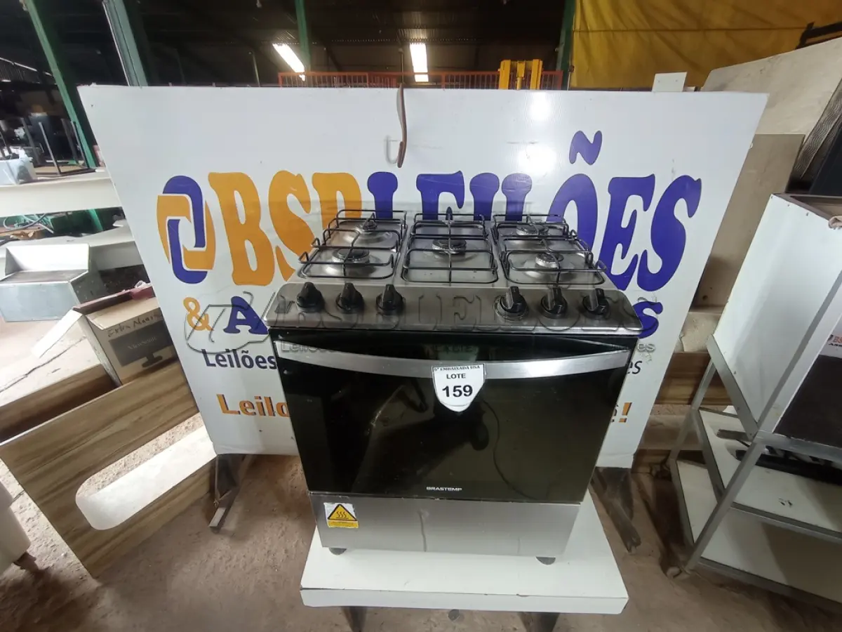 LOTE 159 - 01 FOGÃO MARCA BRASTEMP 05 BOCAS 220V (RANGE). (NO ESTADO EM QUE SE ENCONTRA. SUJEITO A AVARIAS OCULTAS/VISÍVEIS.) BH1504W