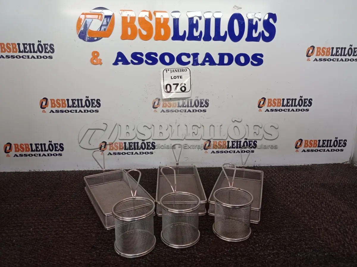 LOTE 076 - 01 KIT DE FRITURA C/06 PEÇAS. (NO ESTADO) ATENÇÃO! FAZER A VISITAÇÃO ANTES DE ARREMATAR, NÃO SABEMOS SE FUNCIONA. LEILÃO NÃO TEM GARANTIA E NEM DEVOLUÇÃO, SUJEITO A POSSÍVEIS AVARIAS VISÍVEIS/OCULTAS E/OU AUSÊNCIA DE COMPONENTES.