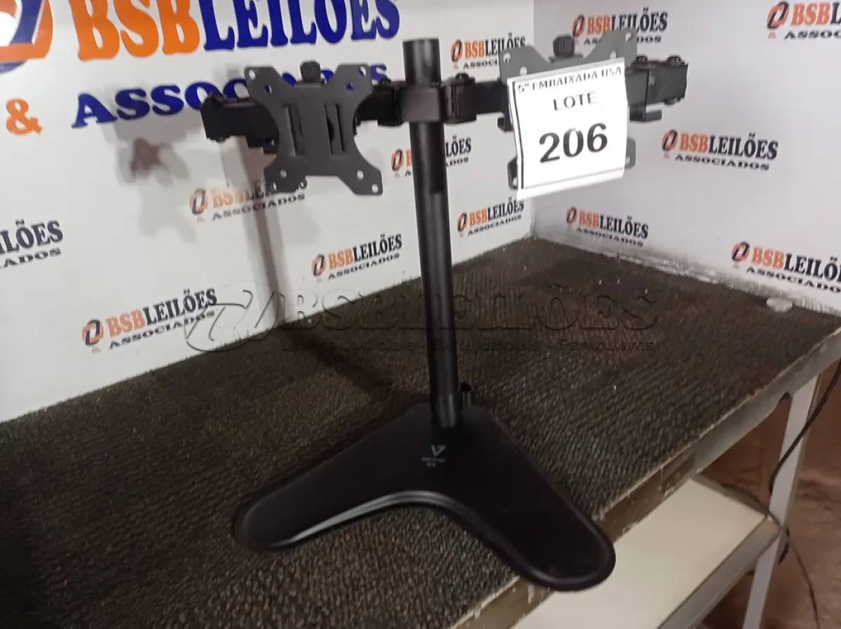 LOTE 206 - 01 SUPORTE PARA MONITOR (MONITOR STAND). (NO ESTADO EM QUE SE ENCONTRA. SUJEITO A AVARIAS OCULTAS/VISÍVEIS.)