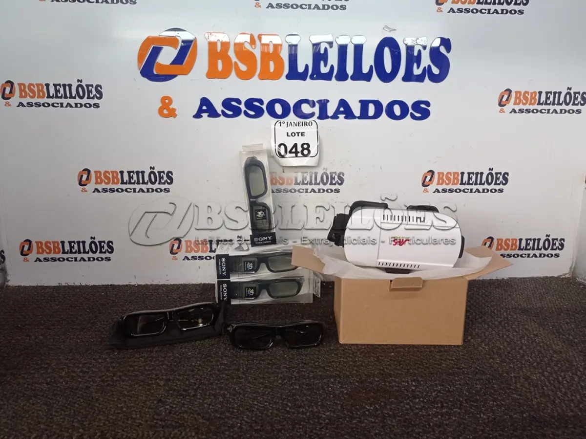 LOTE 048 - 01 ÓCULOS DE REALIDADE VIRTUAL MARCA ANLAI SHUN E 05 ÓCULOS 3D MARCA SONY. (NO ESTADO) ATENÇÃO! FAZER A VISITAÇÃO ANTES DE ARREMATAR, NÃO SABEMOS SE FUNCIONA. LEILÃO NÃO TEM GARANTIA E NEM DEVOLUÇÃO, SUJEITO A POSSÍVEIS AVARIAS VISÍVEIS/OCULTAS E/OU AUSÊNCIA DE COMPONENTES.