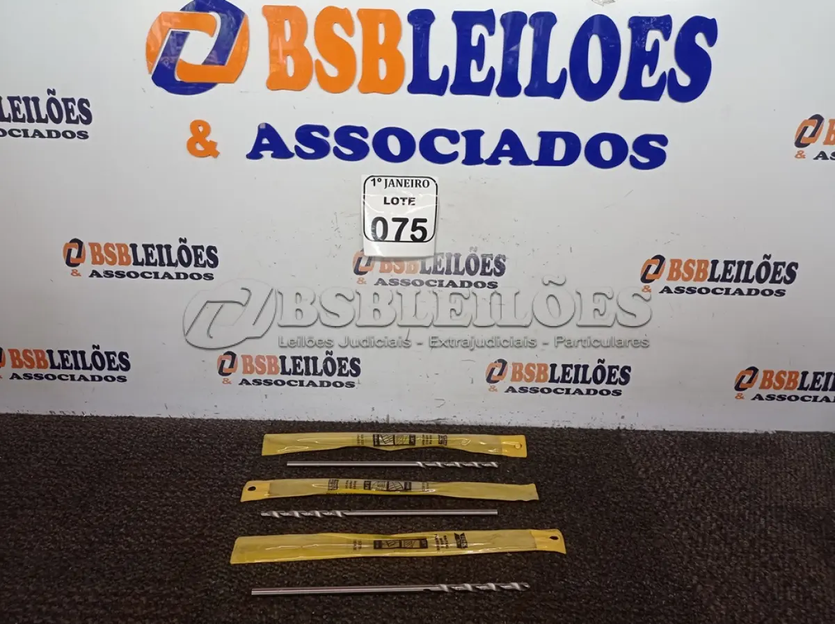 LOTE 075 - 03 BROCAS MOURÃO 5/16 X 280MM” MARCA FERTAK TOOLS (NOVO) (NO ESTADO) ATENÇÃO! FAZER A VISITAÇÃO ANTES DE ARREMATAR, NÃO SABEMOS SE FUNCIONA. LEILÃO NÃO TEM GARANTIA E NEM DEVOLUÇÃO, SUJEITO A POSSÍVEIS AVARIAS VISÍVEIS/OCULTAS E/OU AUSÊNCIA DE COMPONENTES.