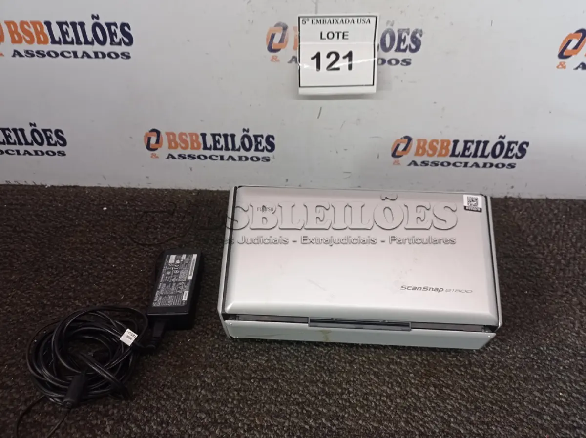 LOTE 121 - 01 DIGITALIZADOR (SCANER SCAN SNAP S1500 FUJITSU). (NO ESTADO EM QUE SE ENCONTRA. SUJEITO A AVARIAS OCULTAS/VISÍVEIS.) AV9557H