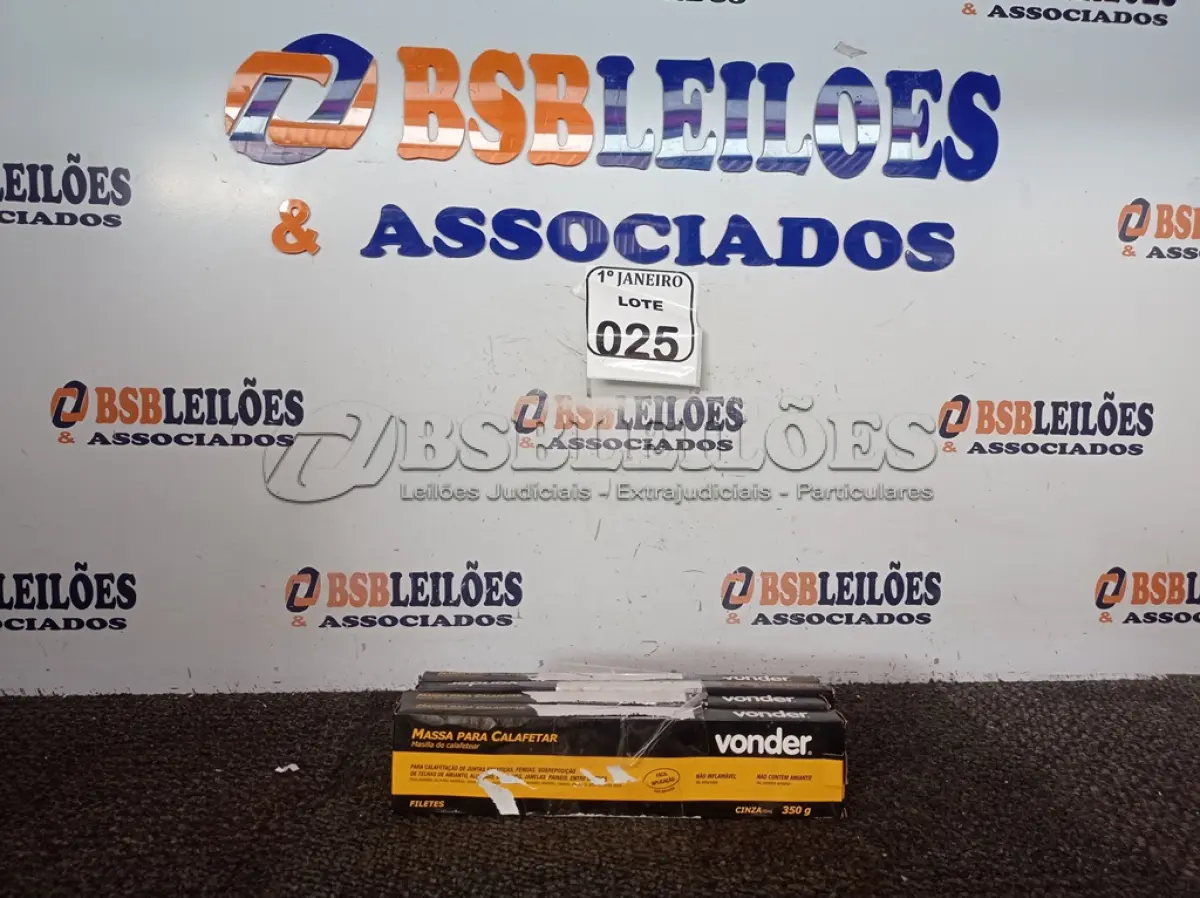 LOTE 025 - 04 MASSAS P/CALAFETAR MARCA VONDER (NOVO). (NO ESTADO) ATENÇÃO! FAZER A VISITAÇÃO ANTES DE ARREMATAR, NÃO SABEMOS SE FUNCIONA. LEILÃO NÃO TEM GARANTIA E NEM DEVOLUÇÃO, SUJEITO A POSSÍVEIS AVARIAS VISÍVEIS/OCULTAS E/OU AUSÊNCIA DE COMPONENTES.