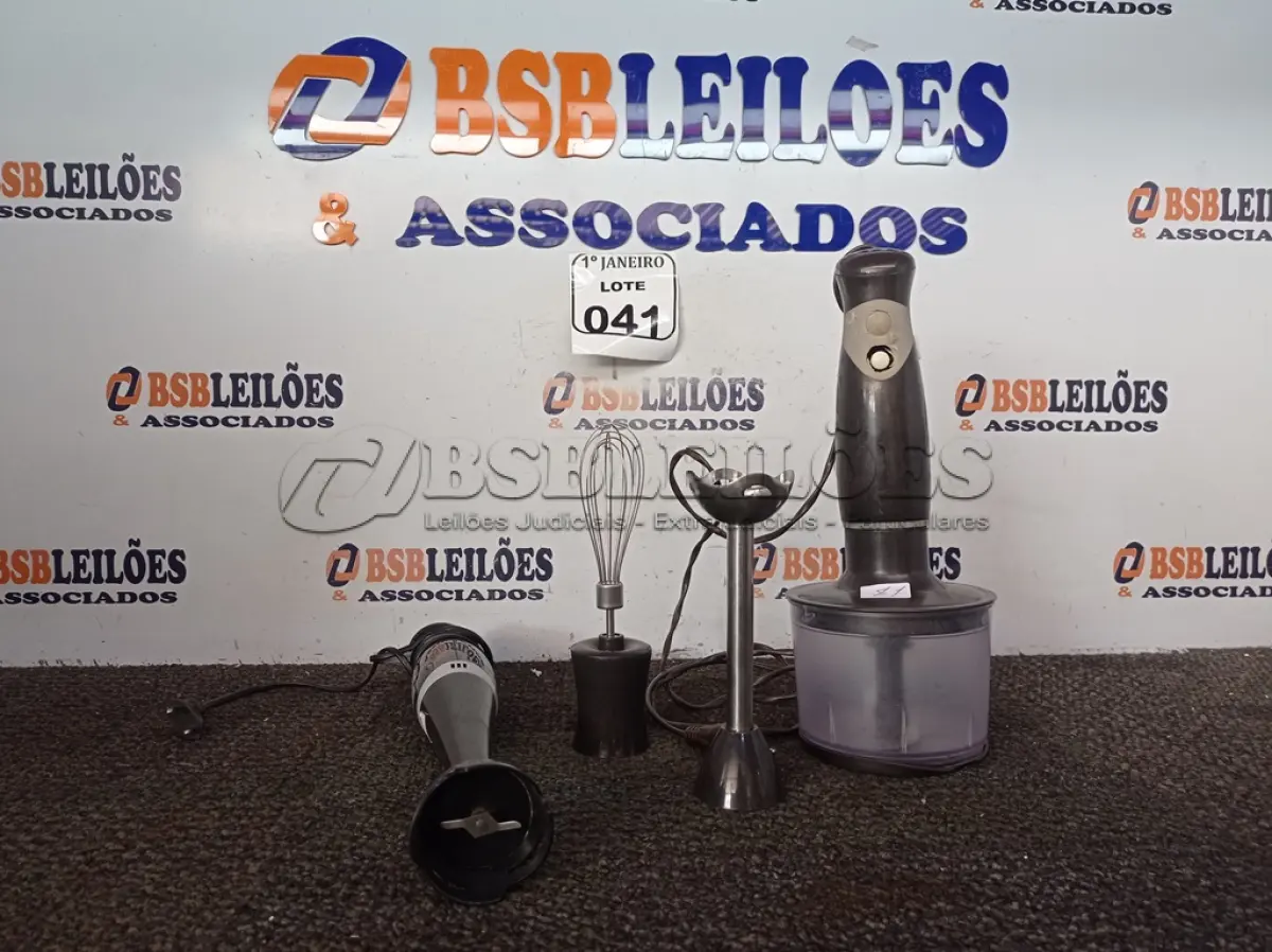 LOTE 041 - 02 MIXER’S SENDO 01 C/ENCAIXE DE ACOPLAMENTO MARCAS E MODELOS DIVERSOS.  (NO ESTADO) ATENÇÃO! FAZER A VISITAÇÃO ANTES DE ARREMATAR, NÃO SABEMOS SE FUNCIONA. LEILÃO NÃO TEM GARANTIA E NEM DEVOLUÇÃO, SUJEITO A POSSÍVEIS AVARIAS VISÍVEIS/OCULTAS E/OU AUSÊNCIA DE COMPONENTES.