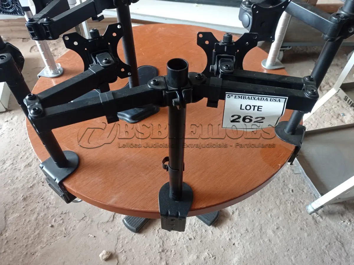 LOTE 262 - 01 SUPORTE PARA MONITOR (MONITOR STAND). (NO ESTADO EM QUE SE ENCONTRA. SUJEITO A AVARIAS OCULTAS/VISÍVEIS.)