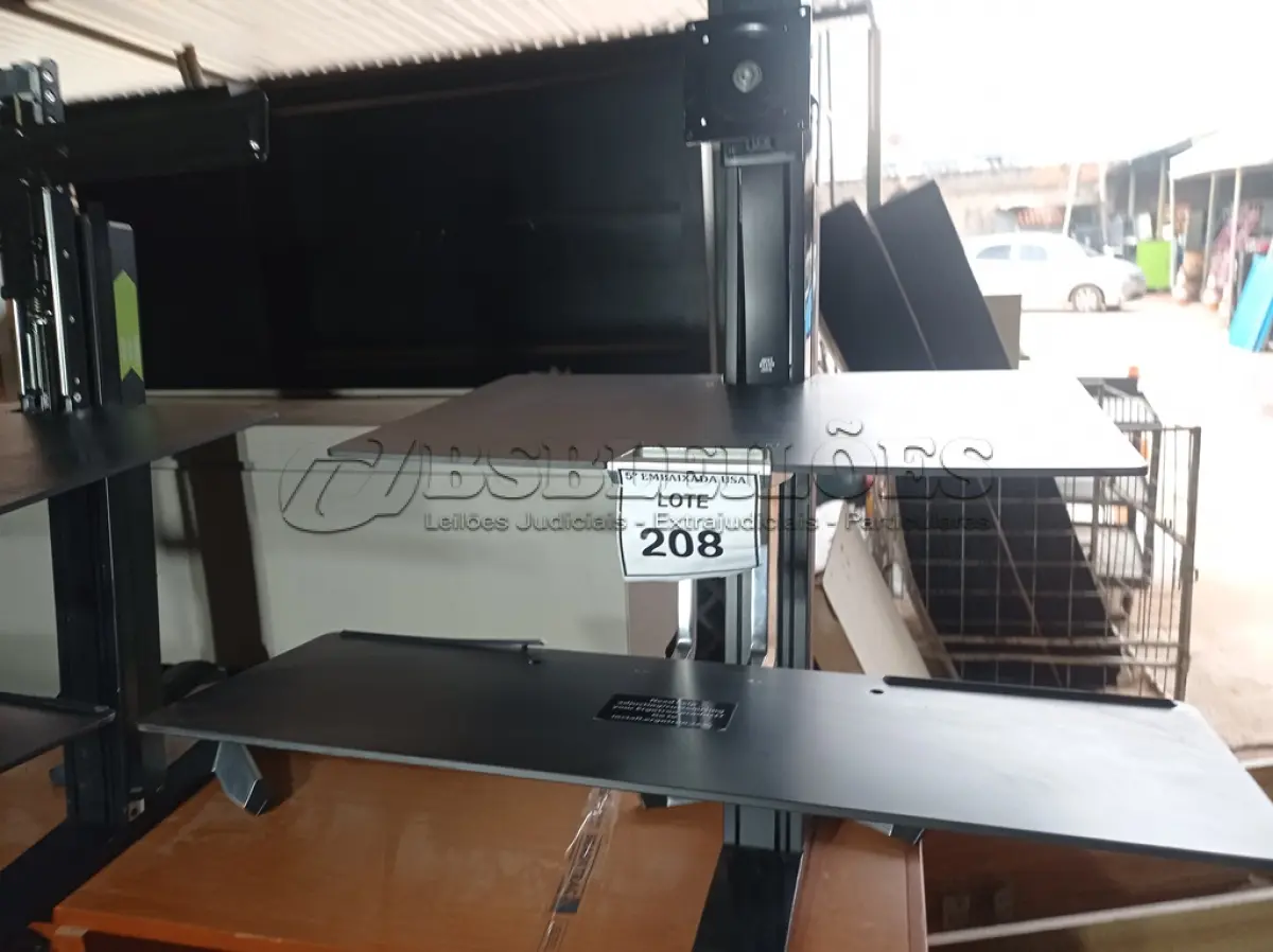 LOTE 208 - 01 CONVERSOR DE MESA AJUSTÁVEL (VARIDESK). (NO ESTADO EM QUE SE ENCONTRA. SUJEITO A AVARIAS OCULTAS/VISÍVEIS.)