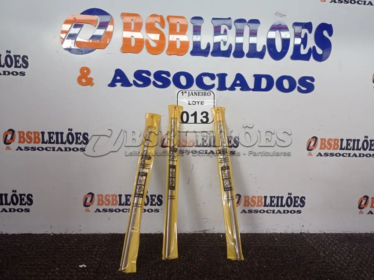 LOTE 013 - 03 BROCAS MOURÃO 3/8 X 320MM” MARCA FERTAK TOOLS (NOVO) (NO ESTADO) ATENÇÃO! FAZER A VISITAÇÃO ANTES DE ARREMATAR, NÃO SABEMOS SE FUNCIONA. LEILÃO NÃO TEM GARANTIA E NEM DEVOLUÇÃO, SUJEITO A POSSÍVEIS AVARIAS VISÍVEIS/OCULTAS E/OU AUSÊNCIA DE COMPONENTES.