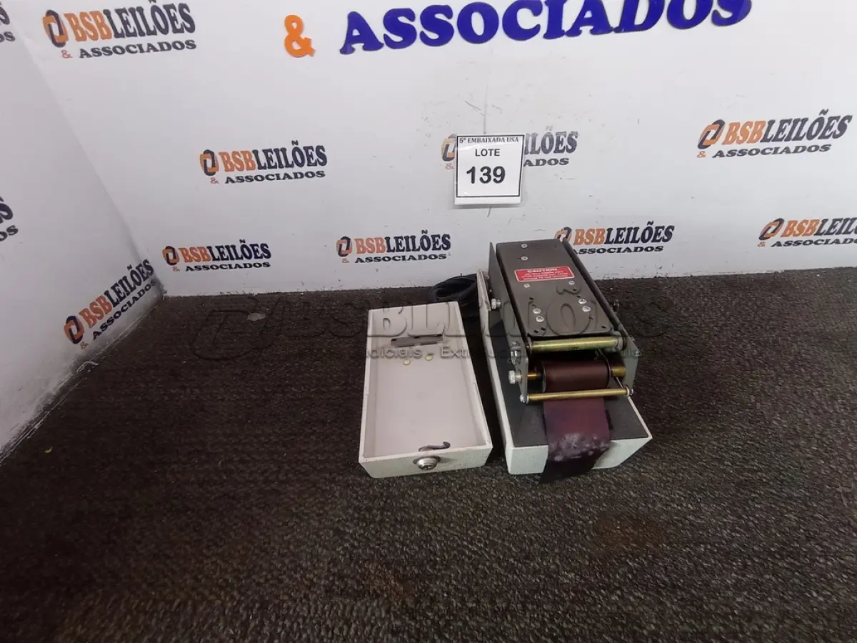 LOTE 139 - 01 MÁQUINA DE ESTAMPAGEM (STAMPING MACHINE LATHEM). (NO ESTADO EM QUE SE ENCONTRA. SUJEITO A AVARIAS OCULTAS/VISÍVEIS.)