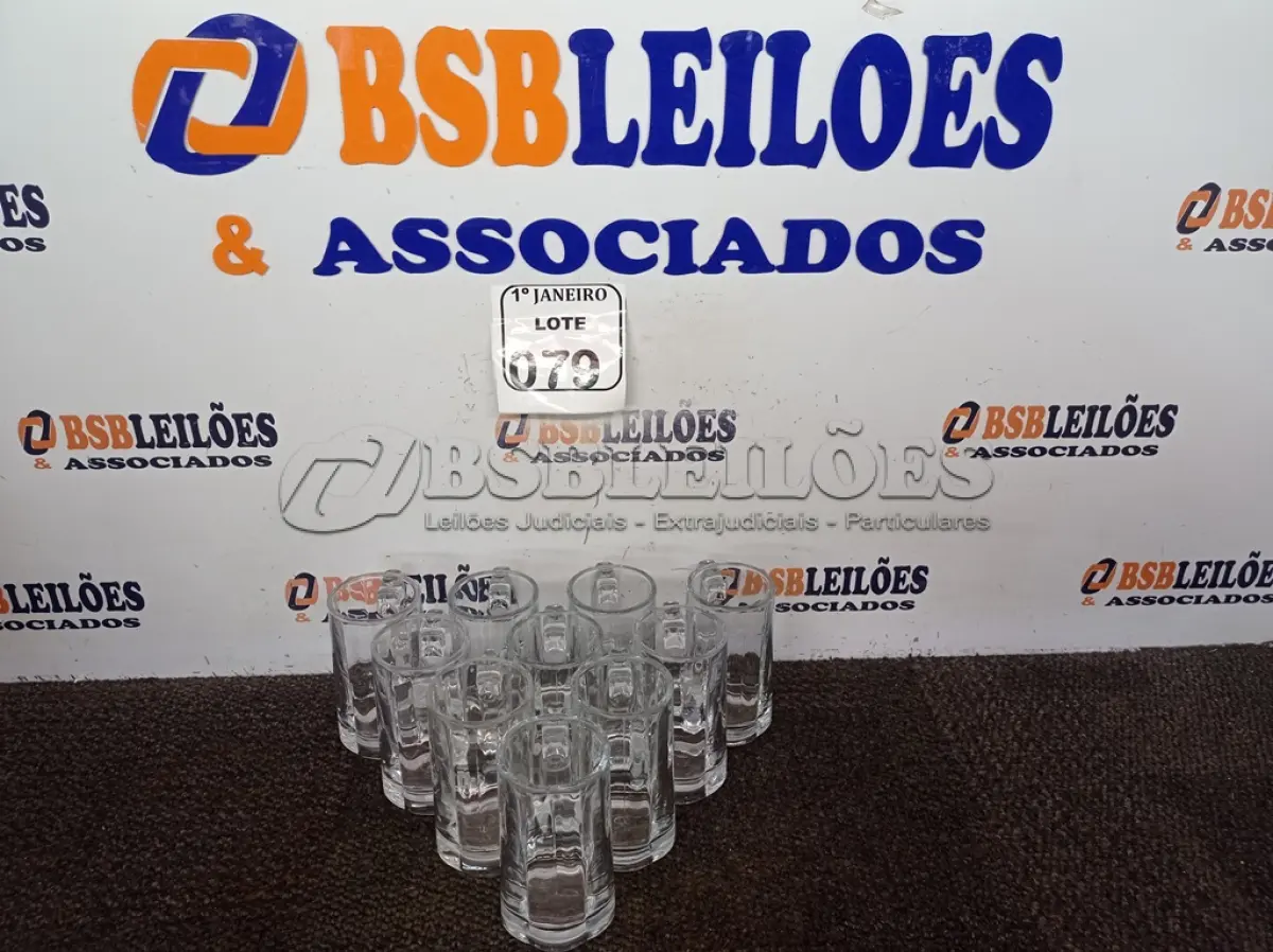 LOTE 079 - 10 CANECAS DE VIDRO. (NO ESTADO) ATENÇÃO! FAZER A VISITAÇÃO ANTES DE ARREMATAR, NÃO SABEMOS SE FUNCIONA. LEILÃO NÃO TEM GARANTIA E NEM DEVOLUÇÃO, SUJEITO A POSSÍVEIS AVARIAS VISÍVEIS/OCULTAS E/OU AUSÊNCIA DE COMPONENTES.