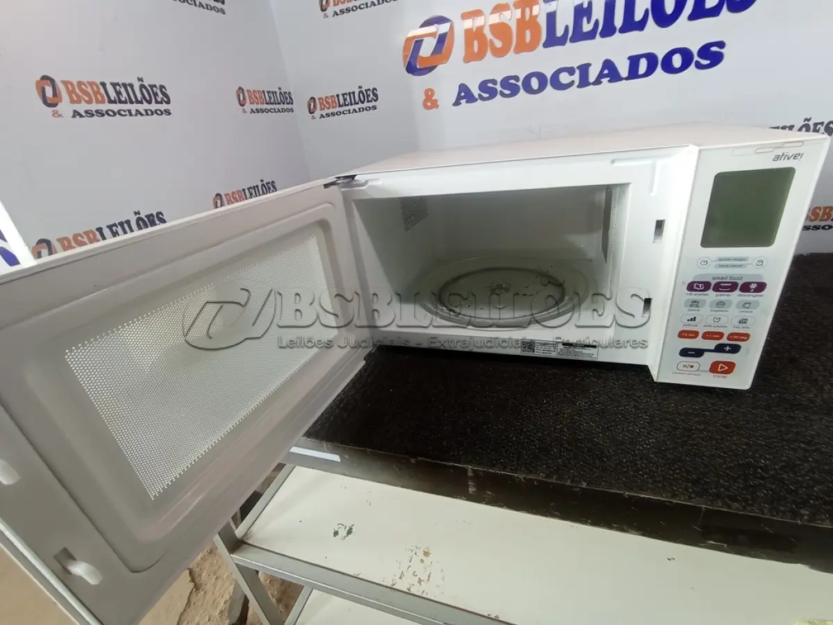 LOTE 094 -  01 MICRO-ONDAS MARCA BRASTEMP 127V (MICROWAVE). (NO ESTADO EM QUE SE ENCONTRA. SUJEITO A AVARIAS OCULTAS/VISÍVEIS.) AV9660J