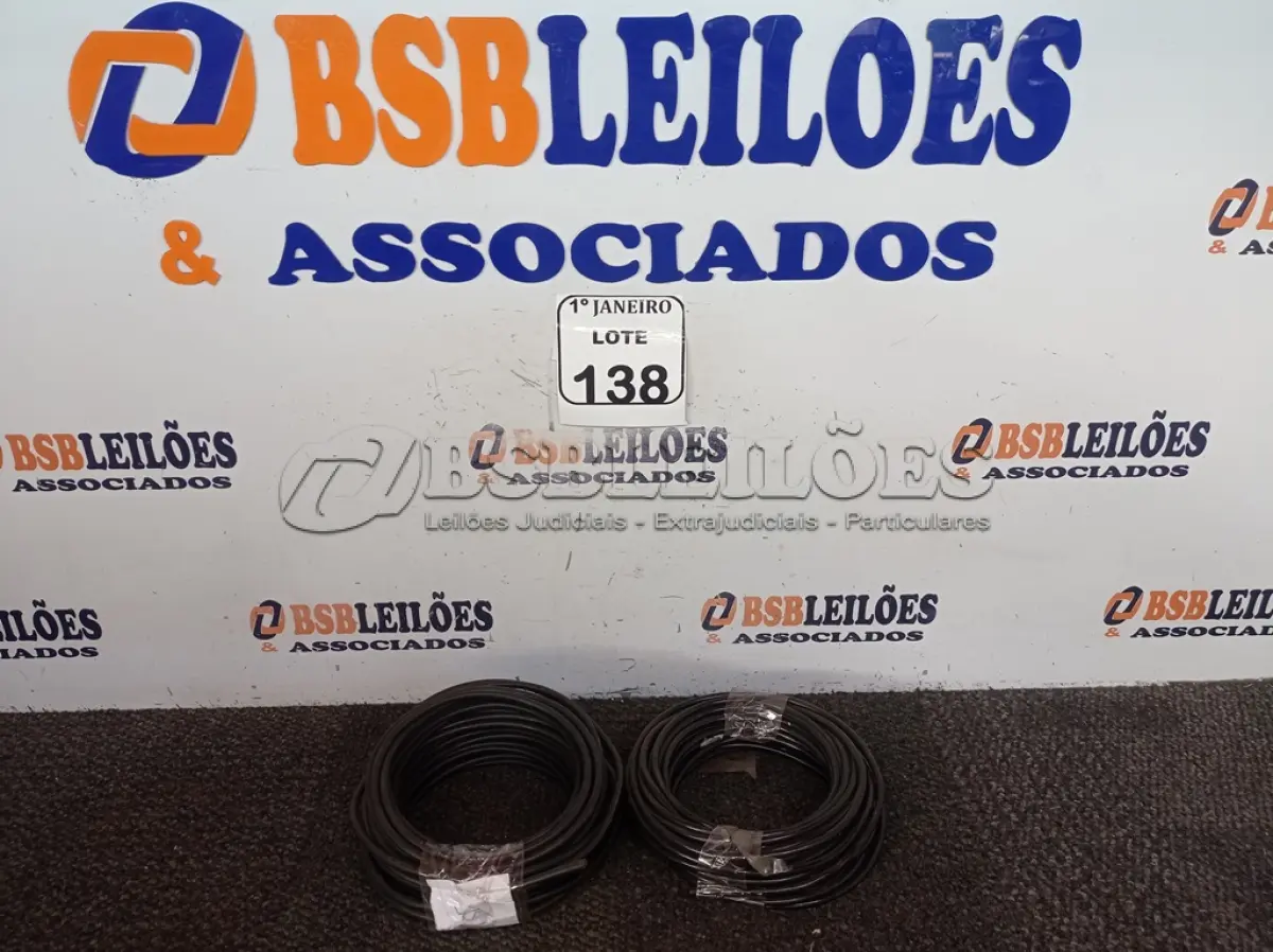 LOTE 138 - 02 CABOS DE ROLO FLEXÍVEL COM APROXIMADAMENTE 25 METROS. (NOVO) (NO ESTADO) ATENÇÃO! FAZER A VISITAÇÃO ANTES DE ARREMATAR, NÃO SABEMOS SE FUNCIONA. LEILÃO NÃO TEM GARANTIA E NEM DEVOLUÇÃO, SUJEITO A POSSÍVEIS AVARIAS VISÍVEIS/OCULTAS E/OU AUSÊNCIA DE COMPONENTES.