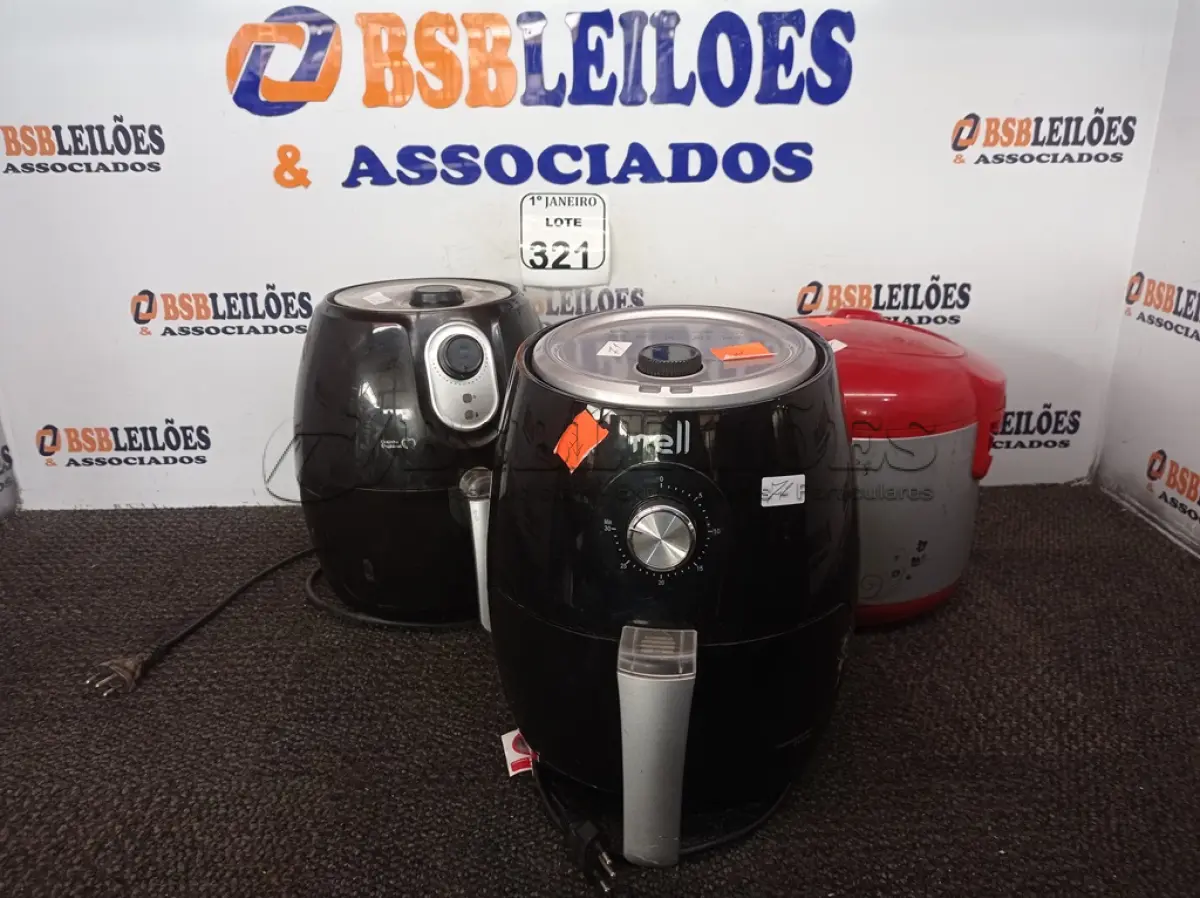 LOTE 321 - 02 AIR FRYERS MARCAS NELL E MALLORY E 01 PANELA ELÉTRICA MARCA BRITÂNIA. (NO ESTADO) ATENÇÃO! FAZER A VISITAÇÃO ANTES DE ARREMATAR, NÃO SABEMOS SE FUNCIONA. LEILÃO NÃO TEM GARANTIA E NEM DEVOLUÇÃO, SUJEITO A POSSÍVEIS AVARIAS VISÍVEIS/OCULTAS E/OU AUSÊNCIA DE COMPONENTES.