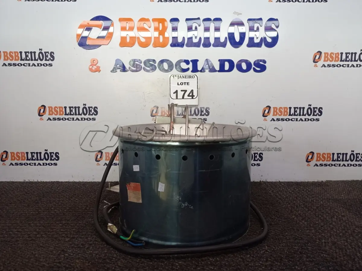 LOTE 174 - 01 FRITADEIRA ELÉTRICA EM INOX MARCA VENÂNCIO. (NO ESTADO) ATENÇÃO! FAZER A VISITAÇÃO ANTES DE ARREMATAR, NÃO SABEMOS SE FUNCIONA. LEILÃO NÃO TEM GARANTIA E NEM DEVOLUÇÃO, SUJEITO A POSSÍVEIS AVARIAS VISÍVEIS/OCULTAS E/OU AUSÊNCIA DE COMPONENTES.