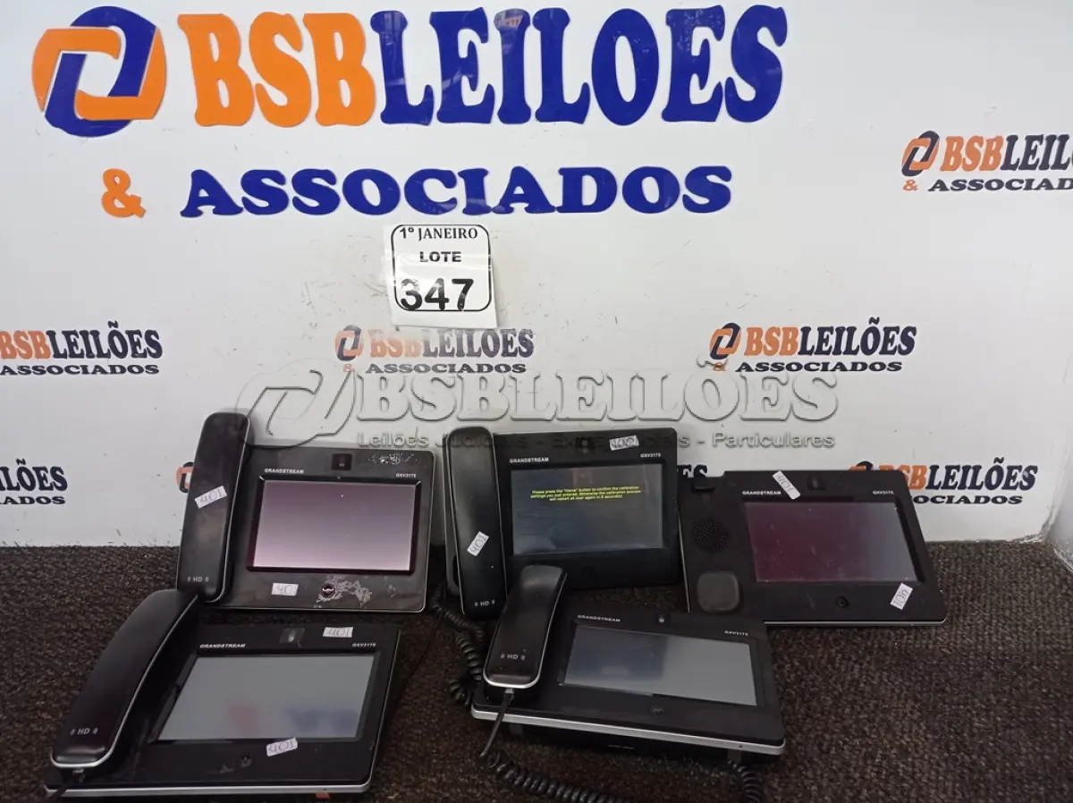 LOTE 347 - 05 APARELHOS TELEFÔNICOS TELA TOUCH MARCA GRANDSTREAM INCOMPLETO. (NO ESTADO) ATENÇÃO! FAZER A VISITAÇÃO ANTES DE ARREMATAR, NÃO SABEMOS SE FUNCIONA. LEILÃO NÃO TEM GARANTIA E NEM DEVOLUÇÃO, SUJEITO A POSSÍVEIS AVARIAS VISÍVEIS/OCULTAS E/OU AUSÊNCIA DE COMPONENTES.