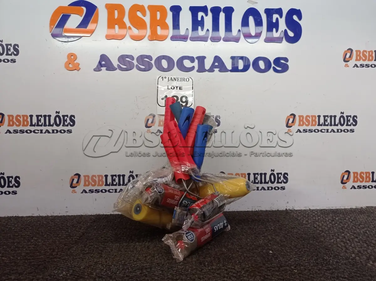 LOTE 129 - 10 ROLOS DE ESPUMA PARA PINTURA. (NOVO) (NO ESTADO) ATENÇÃO! FAZER A VISITAÇÃO ANTES DE ARREMATAR, NÃO SABEMOS SE FUNCIONA. LEILÃO NÃO TEM GARANTIA E NEM DEVOLUÇÃO, SUJEITO A POSSÍVEIS AVARIAS VISÍVEIS/OCULTAS E/OU AUSÊNCIA DE COMPONENTES.
