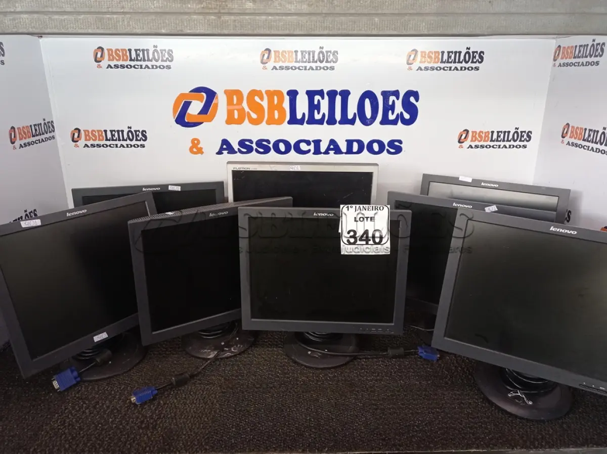 LOTE 340 - 08 MONITORES LCD MARCAS E MODELOS DIVERSOS. (NO ESTADO) ATENÇÃO! FAZER A VISITAÇÃO ANTES DE ARREMATAR, NÃO SABEMOS SE FUNCIONA. LEILÃO NÃO TEM GARANTIA E NEM DEVOLUÇÃO, SUJEITO A POSSÍVEIS AVARIAS VISÍVEIS/OCULTAS E/OU AUSÊNCIA DE COMPONENTES.