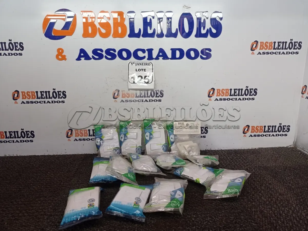 LOTE 125 - 14 INTERRUPTORES SIMPLES MARCAS DIVERSAS. (NO ESTADO) ATENÇÃO! FAZER A VISITAÇÃO ANTES DE ARREMATAR, NÃO SABEMOS SE FUNCIONA. LEILÃO NÃO TEM GARANTIA E NEM DEVOLUÇÃO, SUJEITO A POSSÍVEIS AVARIAS VISÍVEIS/OCULTAS E/OU AUSÊNCIA DE COMPONENTES.