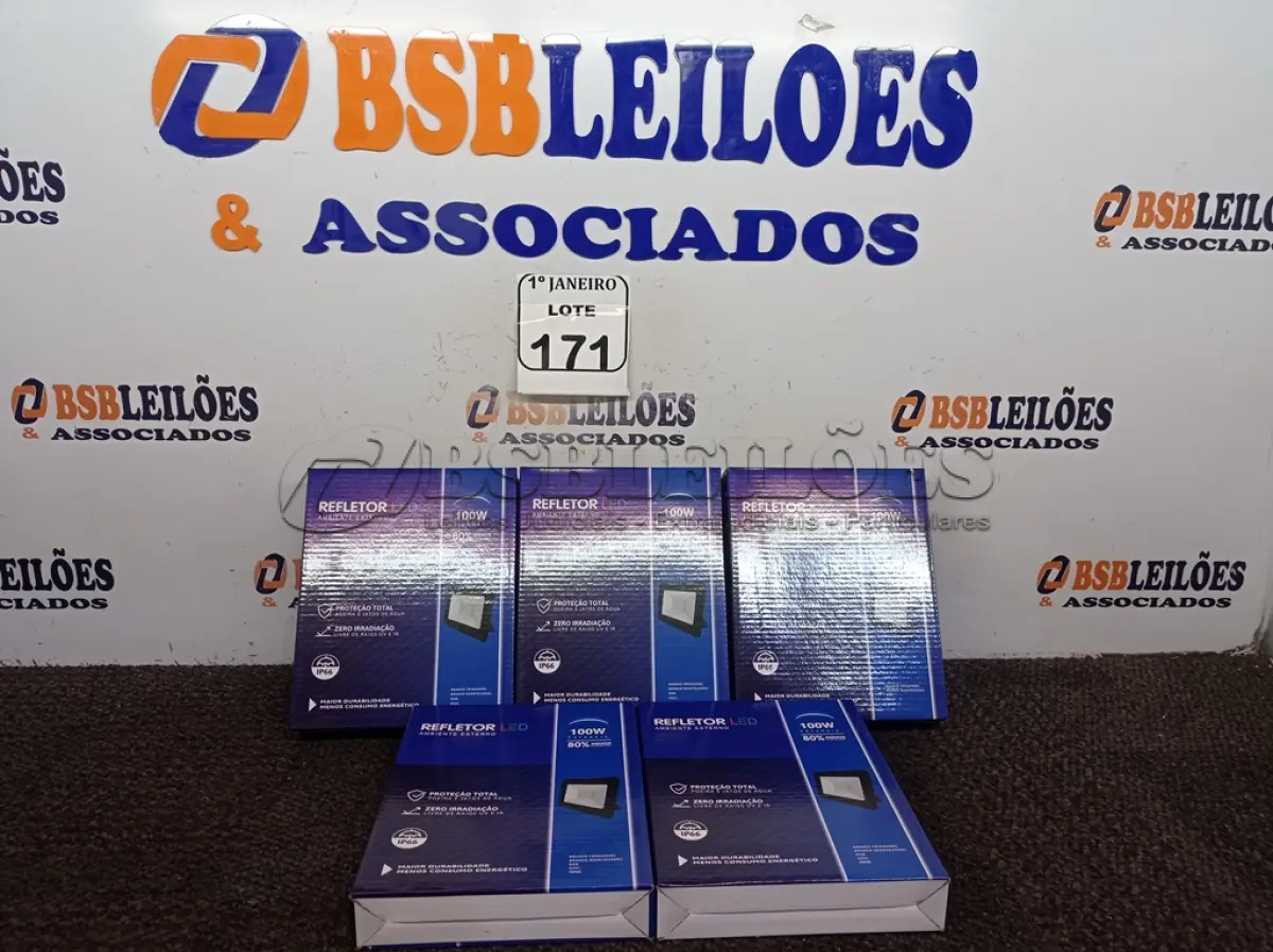 LOTE 171 - 05 REFLETORES DE LED AMBIENTE EXTERNO 100W CADA (NOVO). (NO ESTADO) ATENÇÃO! FAZER A VISITAÇÃO ANTES DE ARREMATAR, NÃO SABEMOS SE FUNCIONA. LEILÃO NÃO TEM GARANTIA E NEM DEVOLUÇÃO, SUJEITO A POSSÍVEIS AVARIAS VISÍVEIS/OCULTAS E/OU AUSÊNCIA DE COMPONENTES.