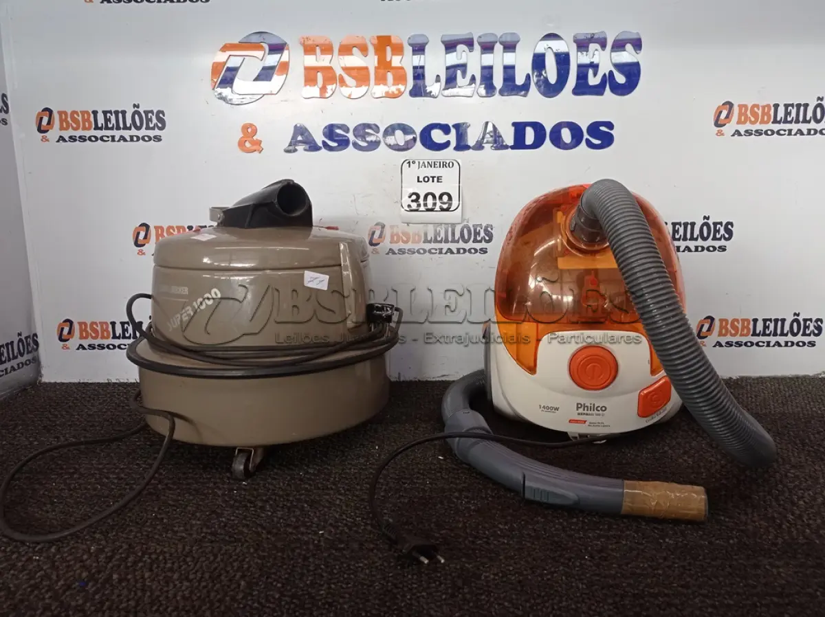 LOTE 309 - 02 ASPIRADORES DE PÓ MARCAS PHILIPS E BLACK E DECKER. (NO ESTADO) ATENÇÃO! FAZER A VISITAÇÃO ANTES DE ARREMATAR, NÃO SABEMOS SE FUNCIONA. LEILÃO NÃO TEM GARANTIA E NEM DEVOLUÇÃO, SUJEITO A POSSÍVEIS AVARIAS VISÍVEIS/OCULTAS E/OU AUSÊNCIA DE COMPONENTES.