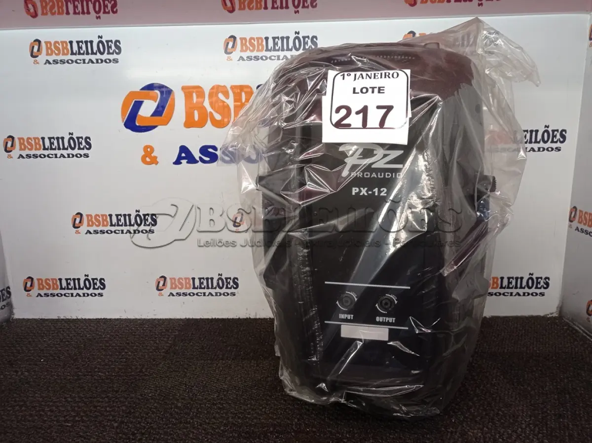 LOTE 217 - 01 CAIXA DE SOM MARCA PZ PRO ÁUDIO. (NO ESTADO) ATENÇÃO! FAZER A VISITAÇÃO ANTES DE ARREMATAR, NÃO SABEMOS SE FUNCIONA. LEILÃO NÃO TEM GARANTIA E NEM DEVOLUÇÃO, SUJEITO A POSSÍVEIS AVARIAS VISÍVEIS/OCULTAS E/OU AUSÊNCIA DE COMPONENTES.