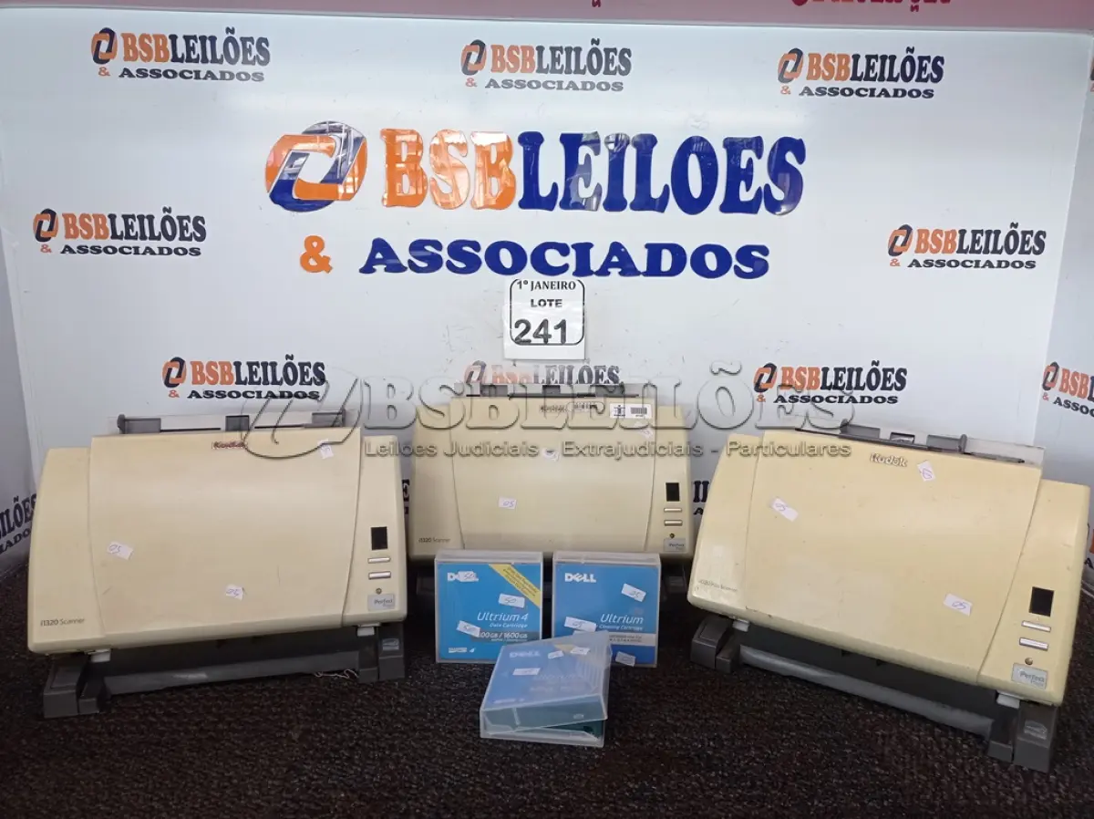 LOTE 241 - 03 SCANNERS MARCA KODAK E 10 UNIDADES DRIVERS DE MEMÓRIA. (NO ESTADO) ATENÇÃO! FAZER A VISITAÇÃO ANTES DE ARREMATAR, NÃO SABEMOS SE FUNCIONA. LEILÃO NÃO TEM GARANTIA E NEM DEVOLUÇÃO, SUJEITO A POSSÍVEIS AVARIAS VISÍVEIS/OCULTAS E/OU AUSÊNCIA DE COMPONENTES.