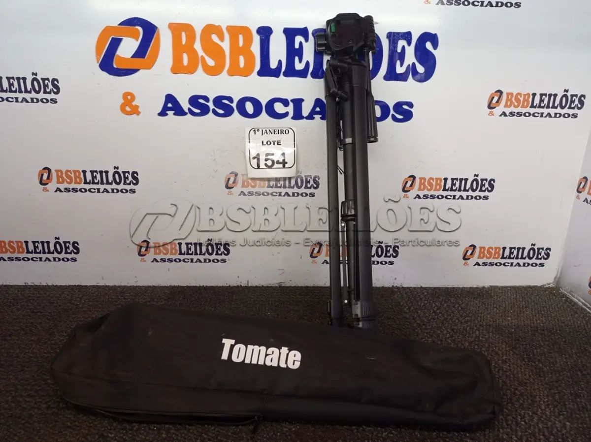 LOTE 154 - 01 TRIPÉ P/CÂMERA FOTOGRÁFICA MARCA TOMATE MODELO MTG-3016. (NO ESTADO) ATENÇÃO! FAZER A VISITAÇÃO ANTES DE ARREMATAR, NÃO SABEMOS SE FUNCIONA. LEILÃO NÃO TEM GARANTIA E NEM DEVOLUÇÃO, SUJEITO A POSSÍVEIS AVARIAS VISÍVEIS/OCULTAS E/OU AUSÊNCIA DE COMPONENTES.