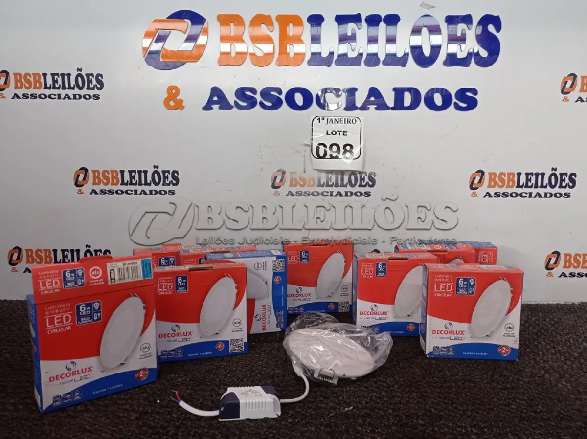 LOTE 098 - 10 LUMINÁRIAS CIRCULARES DE LED P/EMBUTIR MARCA DECORLUX. (NOVO). (NO ESTADO) ATENÇÃO! FAZER A VISITAÇÃO ANTES DE ARREMATAR, NÃO SABEMOS SE FUNCIONA. LEILÃO NÃO TEM GARANTIA E NEM DEVOLUÇÃO, SUJEITO A POSSÍVEIS AVARIAS VISÍVEIS/OCULTAS E/OU AUSÊNCIA DE COMPONENTES.