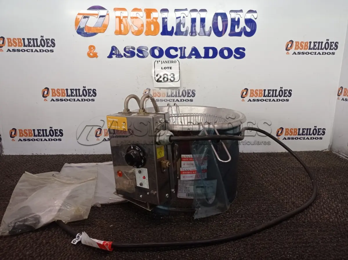 LOTE 283 - 01 FRITADEIRA ELÉTRICA EM INOX MARCA VENÂNCIO. (NO ESTADO) ATENÇÃO! FAZER A VISITAÇÃO ANTES DE ARREMATAR, NÃO SABEMOS SE FUNCIONA. LEILÃO NÃO TEM GARANTIA E NEM DEVOLUÇÃO, SUJEITO A POSSÍVEIS AVARIAS VISÍVEIS/OCULTAS E/OU AUSÊNCIA DE COMPONENTES.