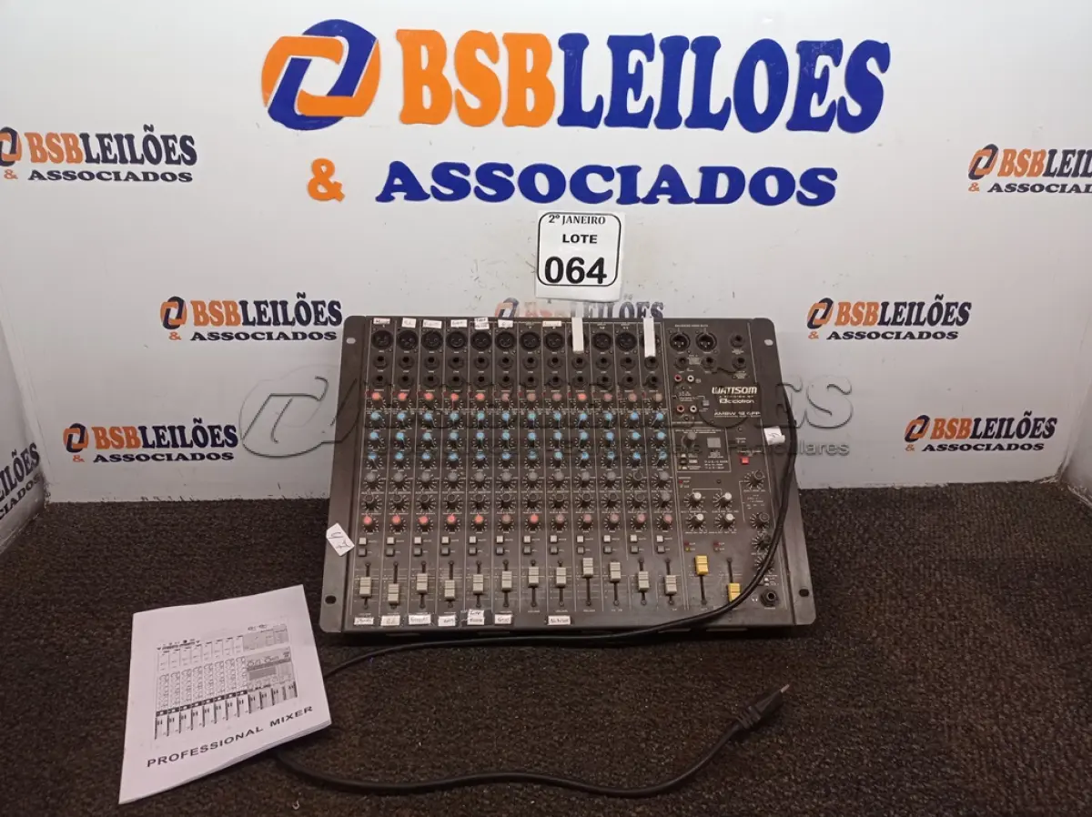 LOTE 064 - 01 MESA DE SOM 12 CANAIS MARCA WATTSOM MODELO; AMBW 12 EFP (NO ESTADO) ATENÇÃO! FAZER A VISITAÇÃO ANTES DE ARREMATAR, NÃO SABEMOS SE FUNCIONA. LEILÃO NÃO TEM GARANTIA E NEM DEVOLUÇÃO, SUJEITO A POSSÍVEIS AVARIAS VISÍVEIS/OCULTAS E/OU AUSÊNCIA DE COMPONENTES.