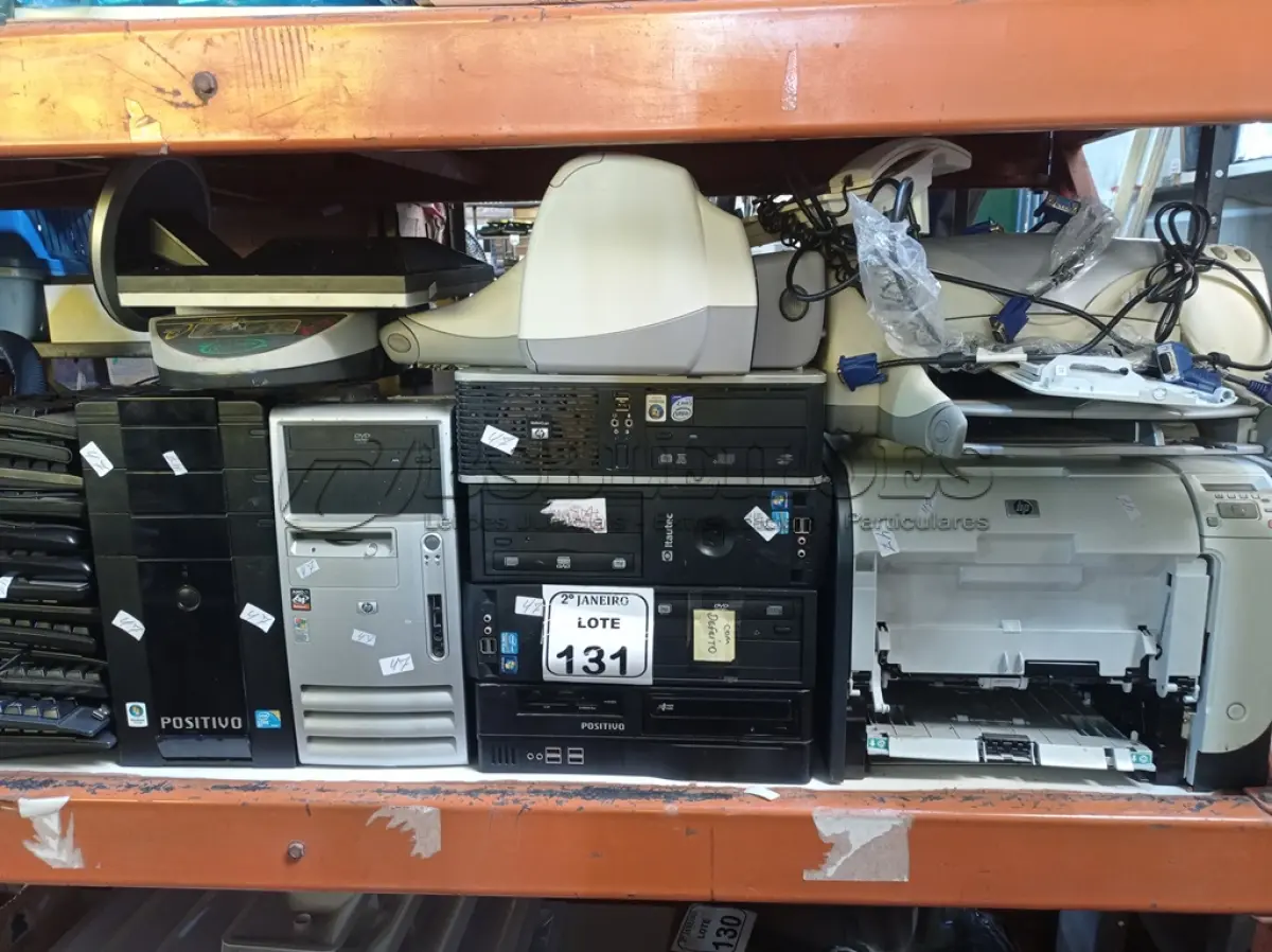 LOTE 131 - 01 LOTE COM DIVERSAS CPU’S, TECLADOS E IMPRESSORAS. (NO ESTADO) ATENÇÃO! FAZER A VISITAÇÃO ANTES DE ARREMATAR, NÃO SABEMOS SE FUNCIONA. LEILÃO NÃO TEM GARANTIA E NEM DEVOLUÇÃO, SUJEITO A POSSÍVEIS AVARIAS VISÍVEIS/OCULTAS E/OU AUSÊNCIA DE COMPONENTES.