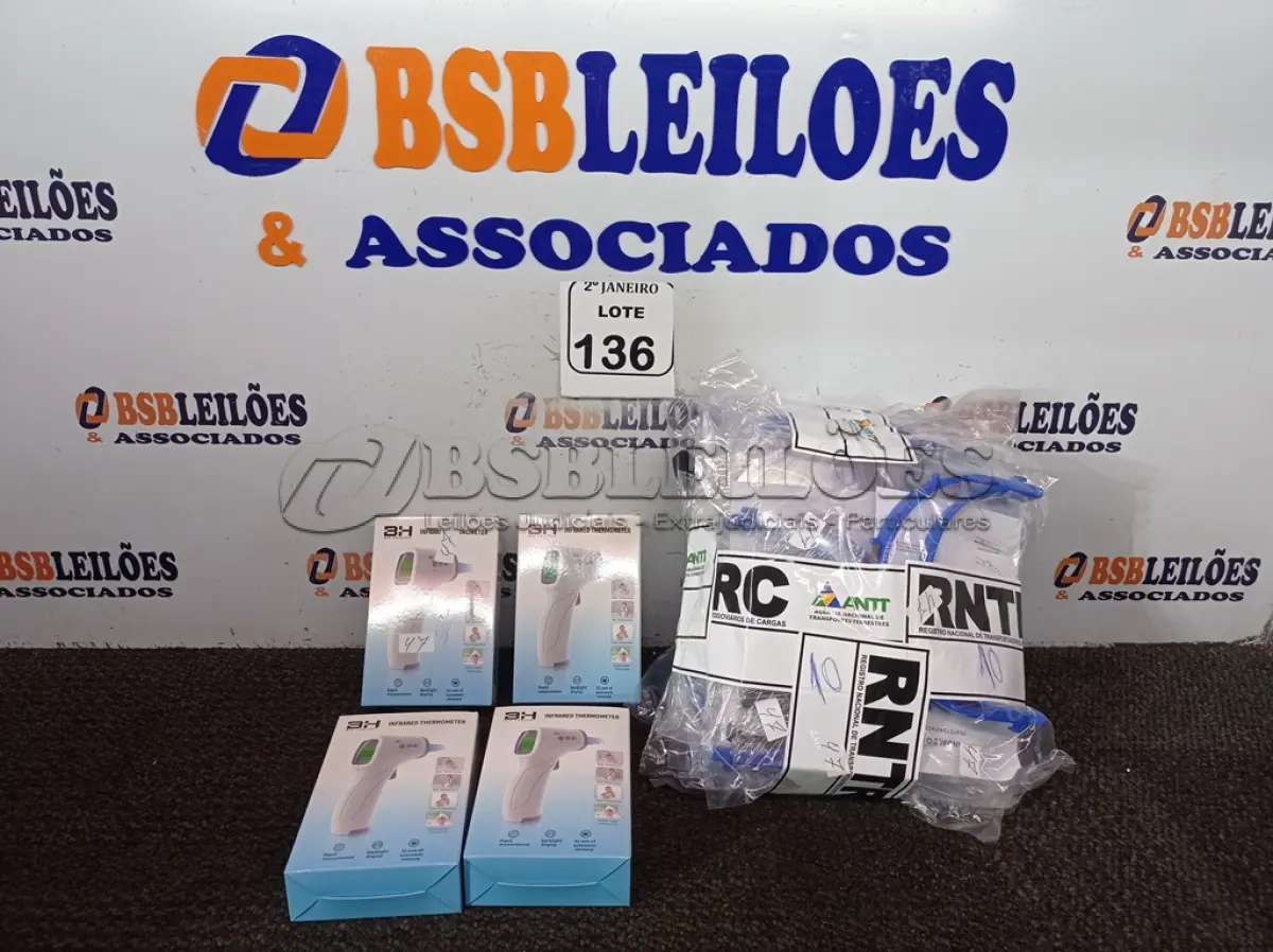 LOTE 136 - 10 MÁSCARAS DE PROTEÇÃO E 4 TERMÔMETROS INFRAVERMELHO. (NO ESTADO) ATENÇÃO! FAZER A VISITAÇÃO ANTES DE ARREMATAR, NÃO SABEMOS SE FUNCIONA. LEILÃO NÃO TEM GARANTIA E NEM DEVOLUÇÃO, SUJEITO A POSSÍVEIS AVARIAS VISÍVEIS/OCULTAS E/OU AUSÊNCIA DE COMPONENTES.