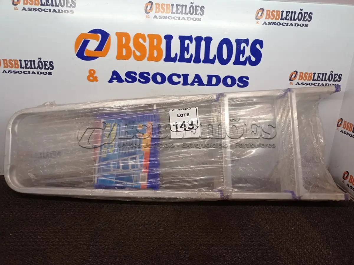 LOTE 143