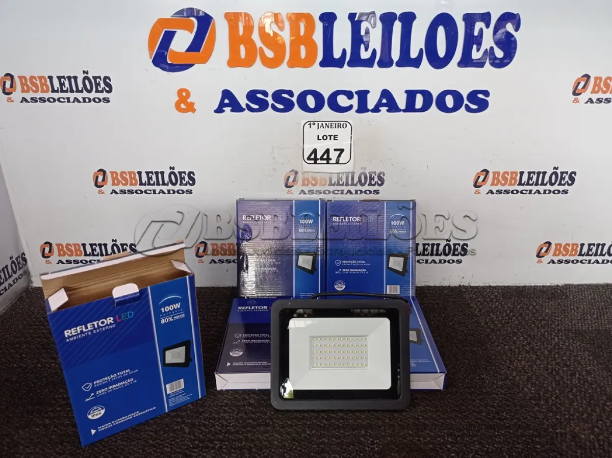 LOTE 447 - 05 REFLETORES DE LED AMBIENTE EXTERNO 100W CADA(NOVO). (NO ESTADO) ATENÇÃO! FAZER A VISITAÇÃO ANTES DE ARREMATAR, NÃO SABEMOS SE FUNCIONA. LEILÃO NÃO TEM GARANTIA E NEM DEVOLUÇÃO, SUJEITO A POSSÍVEIS AVARIAS VISÍVEIS/OCULTAS E/OU AUSÊNCIA DE COMPONENTES.
