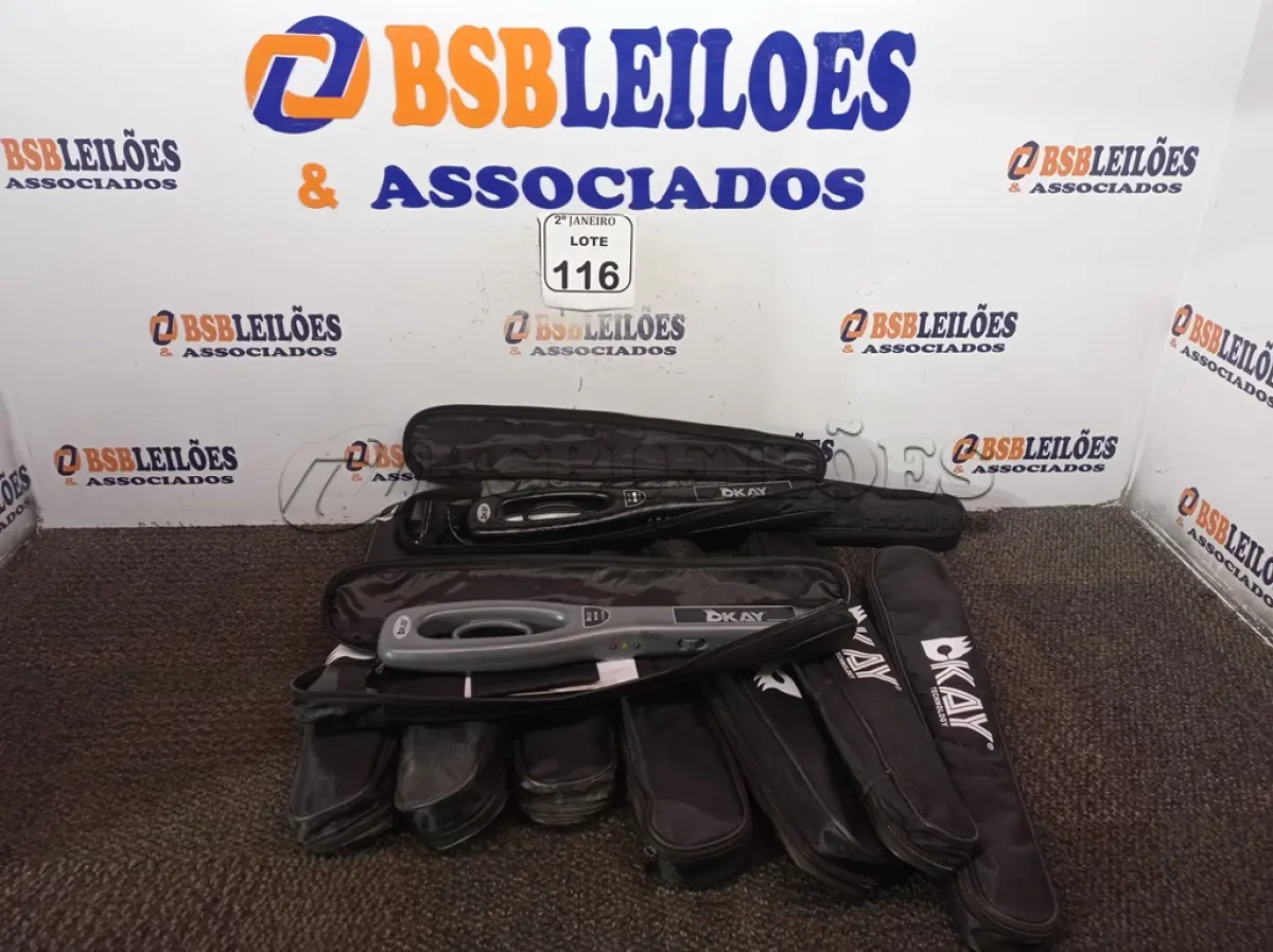 LOTE 116 - 10 DETECTORES DE METAIS KAY. (NO ESTADO) ATENÇÃO! FAZER A VISITAÇÃO ANTES DE ARREMATAR, NÃO SABEMOS SE FUNCIONA. LEILÃO NÃO TEM GARANTIA E NEM DEVOLUÇÃO, SUJEITO A POSSÍVEIS AVARIAS VISÍVEIS/OCULTAS E/OU AUSÊNCIA DE COMPONENTES.