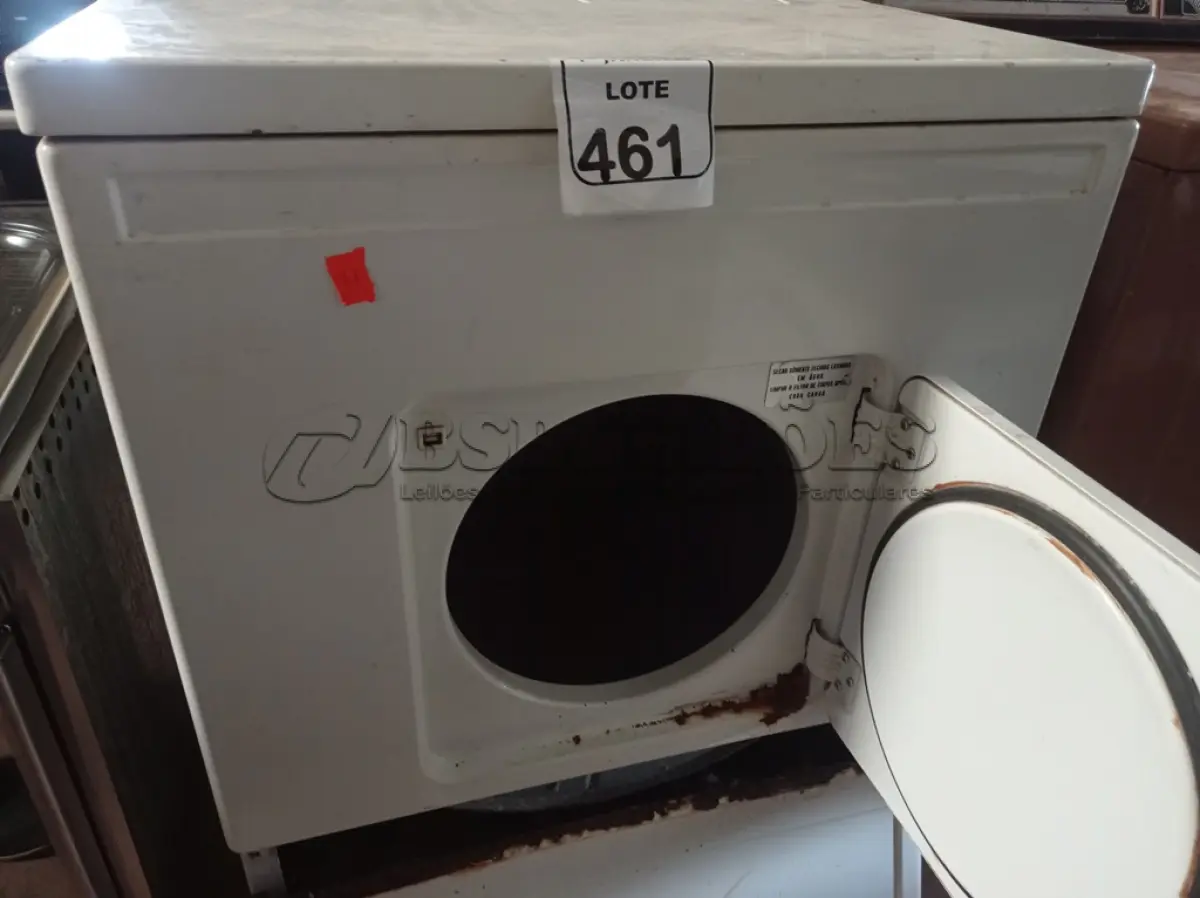 LOTE 461 - 01 SECADORA DE ROUPAS ANTIGA 220V MARCA BRASTEMP. (NO ESTADO) ATENÇÃO! FAZER A VISITAÇÃO ANTES DE ARREMATAR, NÃO SABEMOS SE FUNCIONA. LEILÃO NÃO TEM GARANTIA E NEM DEVOLUÇÃO, SUJEITO A POSSÍVEIS AVARIAS VISÍVEIS/OCULTAS E/OU AUSÊNCIA DE COMPONENTES.