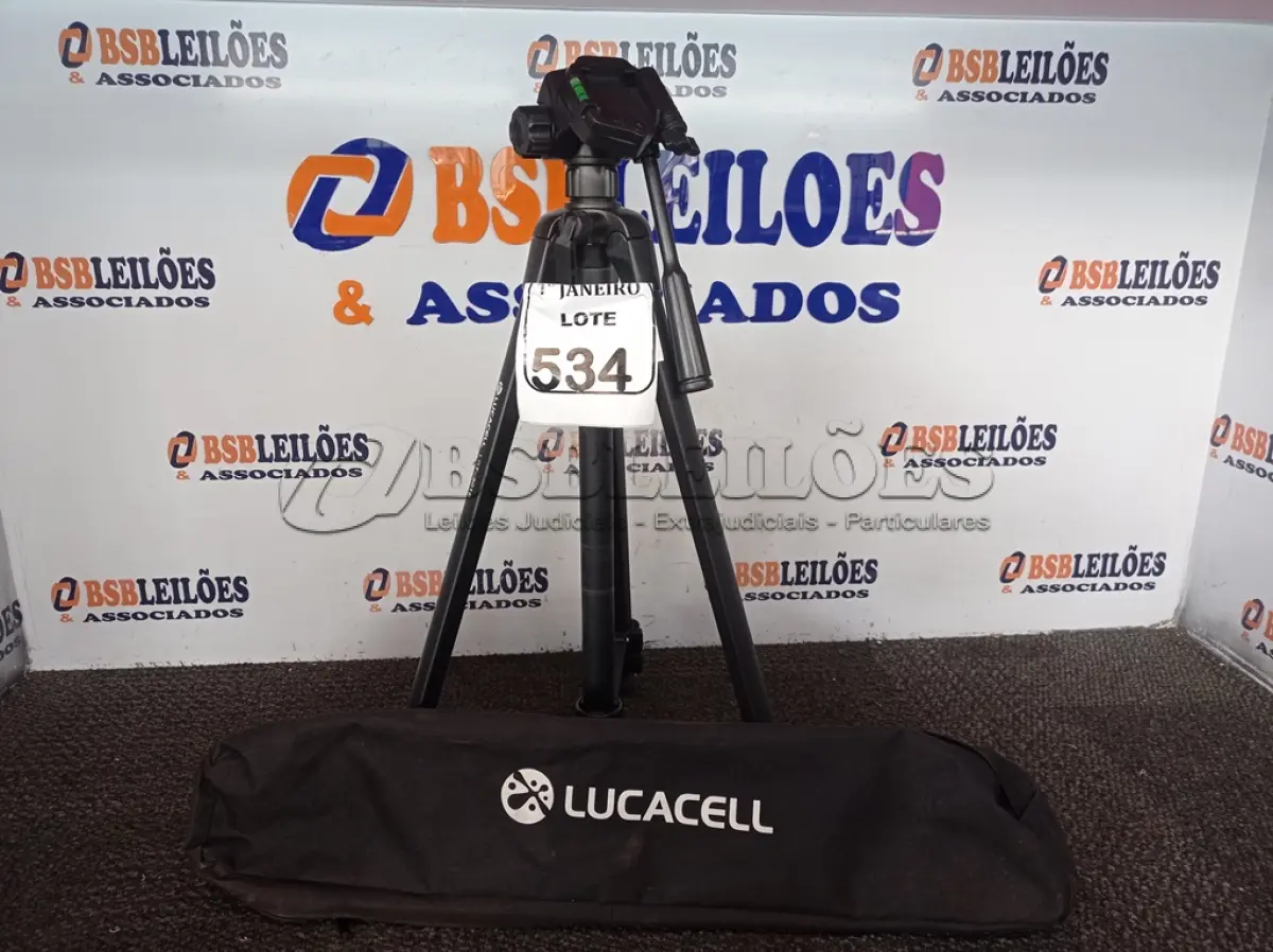 LOTE 534 - 01 TRIPÉ PARA CÂMERA TOMATE MTG-3016. (NO ESTADO) ATENÇÃO! FAZER A VISITAÇÃO ANTES DE ARREMATAR, NÃO SABEMOS SE FUNCIONA. LEILÃO NÃO TEM GARANTIA E NEM DEVOLUÇÃO, SUJEITO A POSSÍVEIS AVARIAS VISÍVEIS/OCULTAS E/OU AUSÊNCIA DE COMPONENTES.