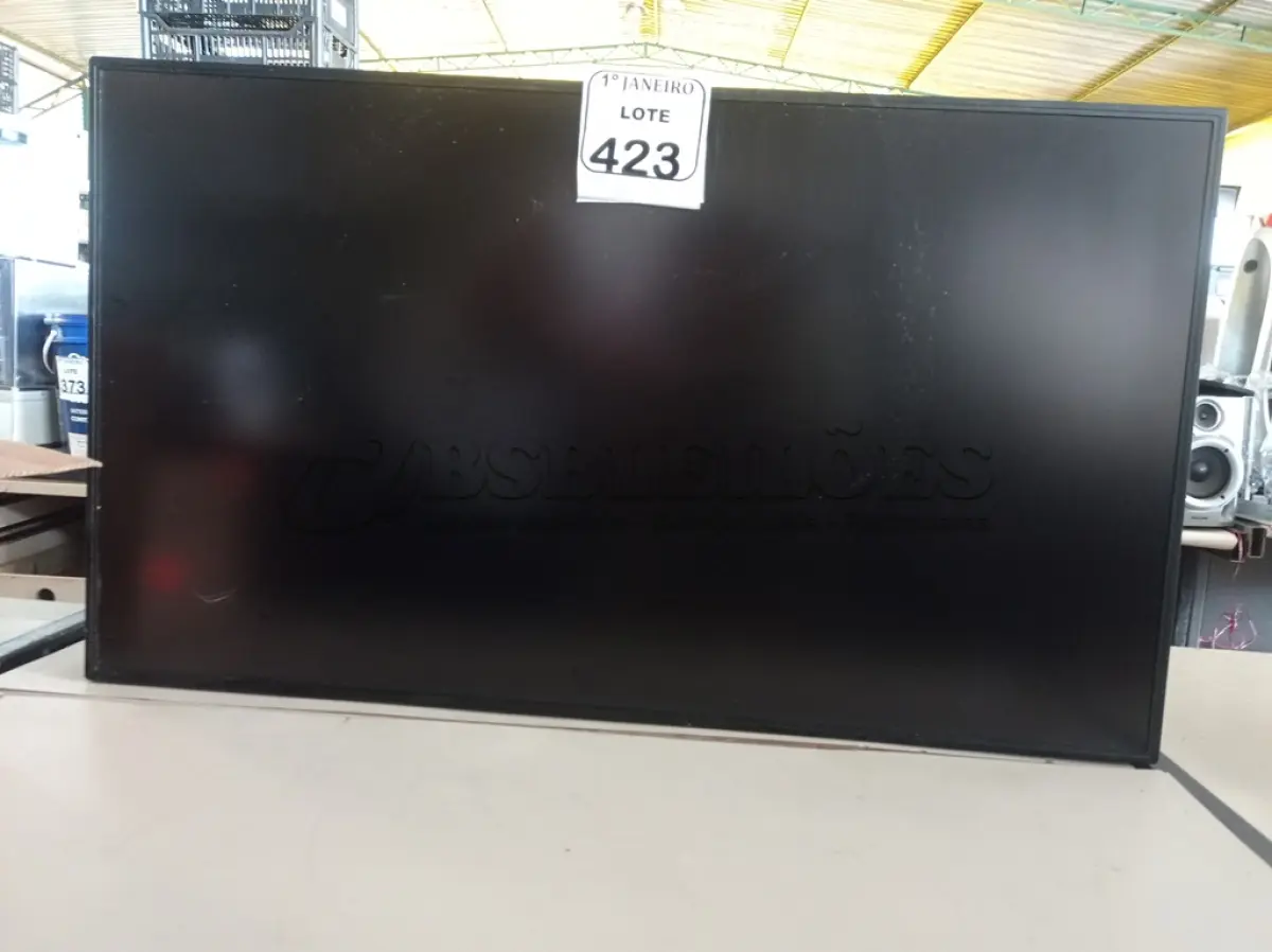 LOTE 423 - 01 MONITOR P/CÂMERA DE SEGURANÇA MARCA SAMSUNG. (NO ESTADO) ATENÇÃO! FAZER A VISITAÇÃO ANTES DE ARREMATAR, NÃO SABEMOS SE FUNCIONA. LEILÃO NÃO TEM GARANTIA E NEM DEVOLUÇÃO, SUJEITO A POSSÍVEIS AVARIAS VISÍVEIS/OCULTAS E/OU AUSÊNCIA DE COMPONENTES.