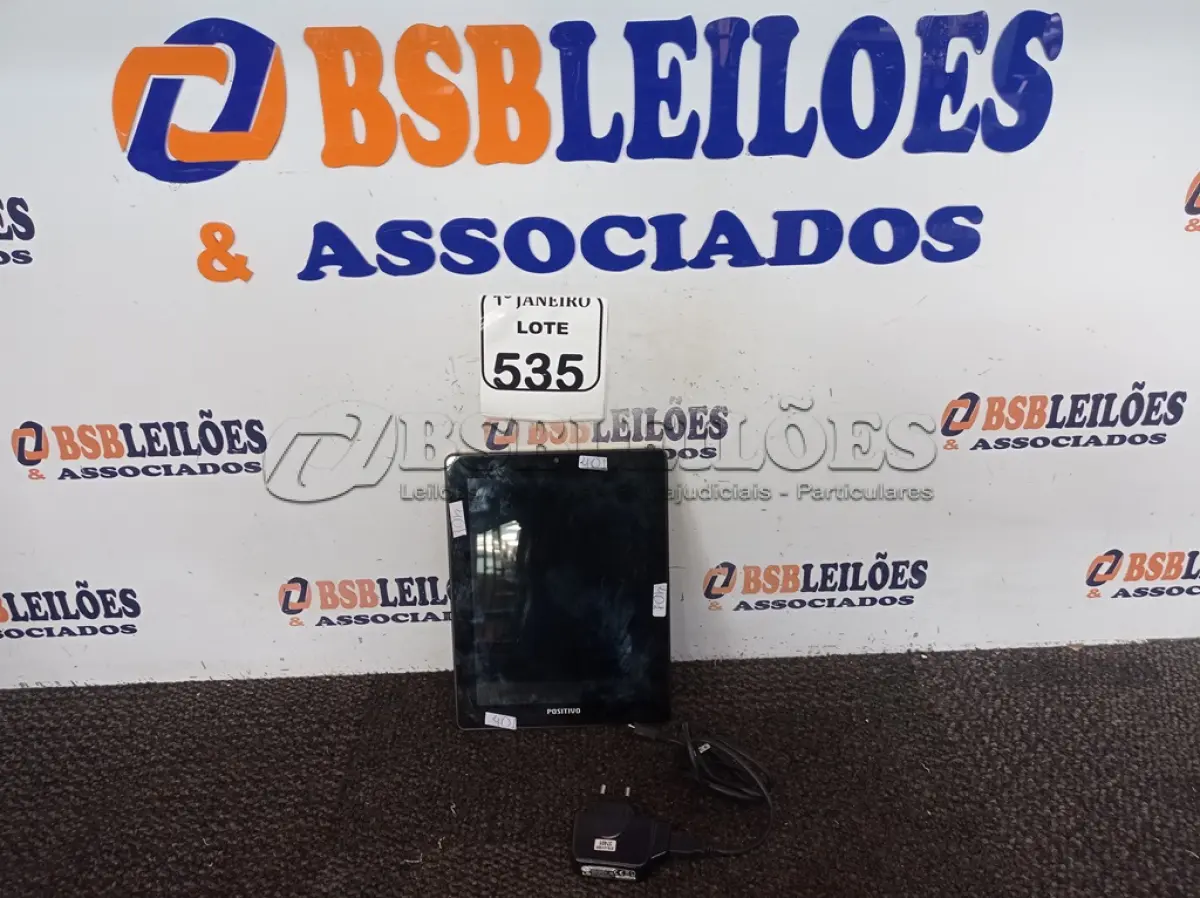 LOTE 535 - 01 TABLET MARCA POSITIVO C/CARREGADOR. (NO ESTADO) ATENÇÃO! FAZER A VISITAÇÃO ANTES DE ARREMATAR, NÃO SABEMOS SE FUNCIONA. LEILÃO NÃO TEM GARANTIA E NEM DEVOLUÇÃO, SUJEITO A POSSÍVEIS AVARIAS VISÍVEIS/OCULTAS E/OU AUSÊNCIA DE COMPONENTES.