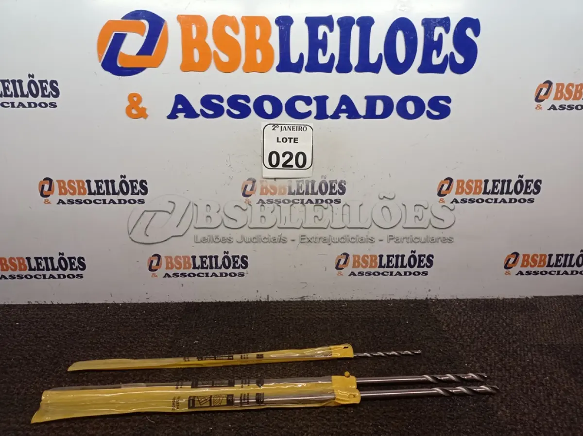 LOTE 020 - 03 BROCAS P/MOURÃO E FIBROCIMENTO ½” 400MM MARCA FERTAK. (NOVO). (NO ESTADO) ATENÇÃO! FAZER A VISITAÇÃO ANTES DE ARREMATAR, NÃO SABEMOS SE FUNCIONA. LEILÃO NÃO TEM GARANTIA E NEM DEVOLUÇÃO, SUJEITO A POSSÍVEIS AVARIAS VISÍVEIS/OCULTAS E/OU AUSÊNCIA DE COMPONENTES.