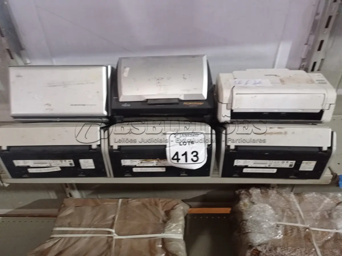 LOTE 413 - 09 SCANNERS MARCAS E MODELOS DIVERSOS. (NO ESTADO) ATENÇÃO! FAZER A VISITAÇÃO ANTES DE ARREMATAR, NÃO SABEMOS SE FUNCIONA. LEILÃO NÃO TEM GARANTIA E NEM DEVOLUÇÃO, SUJEITO A POSSÍVEIS AVARIAS VISÍVEIS/OCULTAS E/OU AUSÊNCIA DE COMPONENTES.