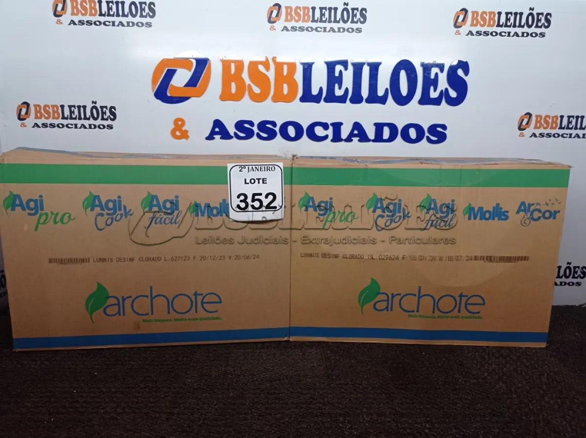 LOTE 352 - 02 CAIXAS COM 03 UNIDADES CADA DE 5 LITROS DE DESINFETANTE CLORADO (NO ESTADO) ATENÇÃO! FAZER A VISITAÇÃO ANTES DE ARREMATAR, NÃO SABEMOS SE FUNCIONA. LEILÃO NÃO TEM GARANTIA E NEM DEVOLUÇÃO, SUJEITO A POSSÍVEIS AVARIAS VISÍVEIS/OCULTAS E/OU AUSÊNCIA DE COMPONENTES.