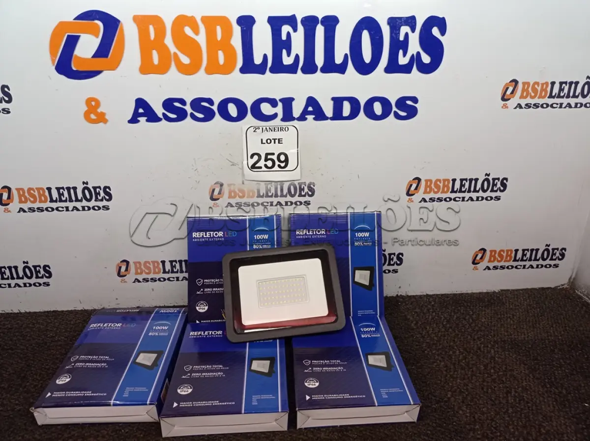 LOTE 259 - 05 REFLETORES DE LED 100W. (NO ESTADO) ATENÇÃO! FAZER A VISITAÇÃO ANTES DE ARREMATAR, NÃO SABEMOS SE FUNCIONA. LEILÃO NÃO TEM GARANTIA E NEM DEVOLUÇÃO, SUJEITO A POSSÍVEIS AVARIAS VISÍVEIS/OCULTAS E/OU AUSÊNCIA DE COMPONENTES.
