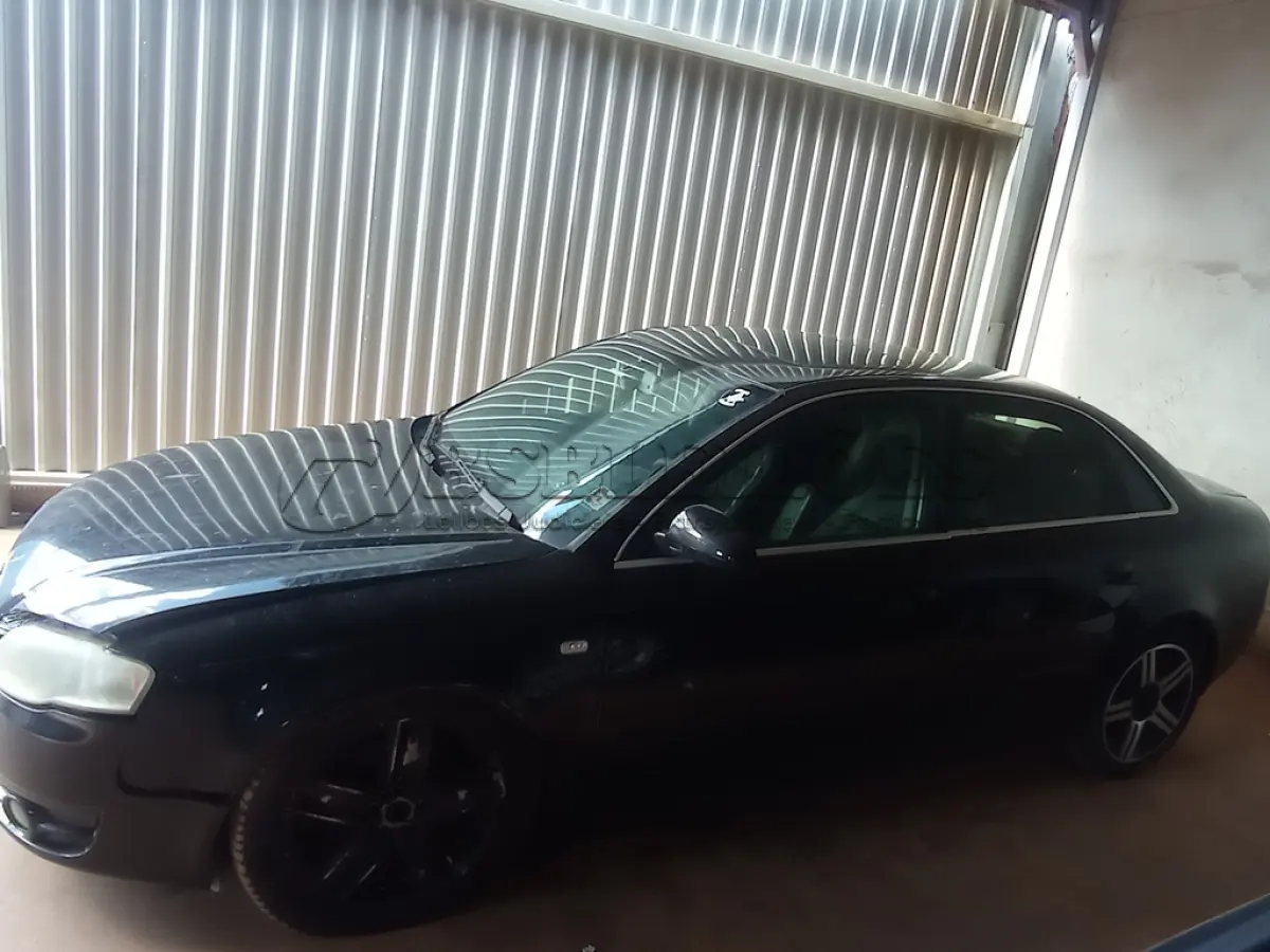 LOTE 320 - AUDI A4 1.8 TURBO, 2006/2007. TETO SOLAR, MULTITRONIC, TODAS ARO 18, COMPLETO. HOMOCINÉTICA ESQUERDA E TRIZETA QUEBRADA. (NO ESTADO)