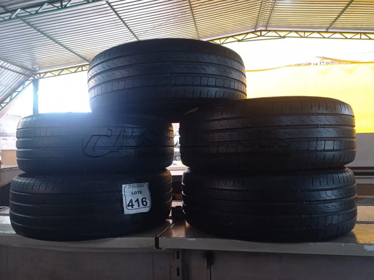 LOTE 416 - 05 PNEUS 215-50 ARO 17”. (NO ESTADO) ATENÇÃO! FAZER A VISITAÇÃO ANTES DE ARREMATAR, NÃO SABEMOS SE FUNCIONA. LEILÃO NÃO TEM GARANTIA E NEM DEVOLUÇÃO, SUJEITO A POSSÍVEIS AVARIAS VISÍVEIS/OCULTAS E/OU AUSÊNCIA DE COMPONENTES.