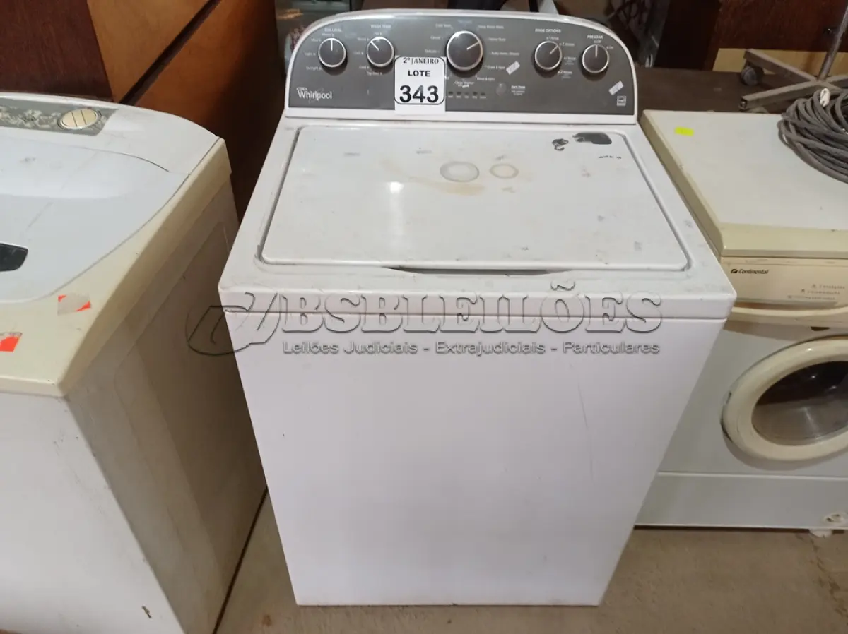 LOTE 343 - 01 MÁQUINA DE LAVAR ROUPAS WHIRLPOOL 127V. (NO ESTADO) ATENÇÃO! FAZER A VISITAÇÃO ANTES DE ARREMATAR, NÃO SABEMOS SE FUNCIONA. LEILÃO NÃO TEM GARANTIA E NEM DEVOLUÇÃO, SUJEITO A POSSÍVEIS AVARIAS VISÍVEIS/OCULTAS E/OU AUSÊNCIA DE COMPONENTES.